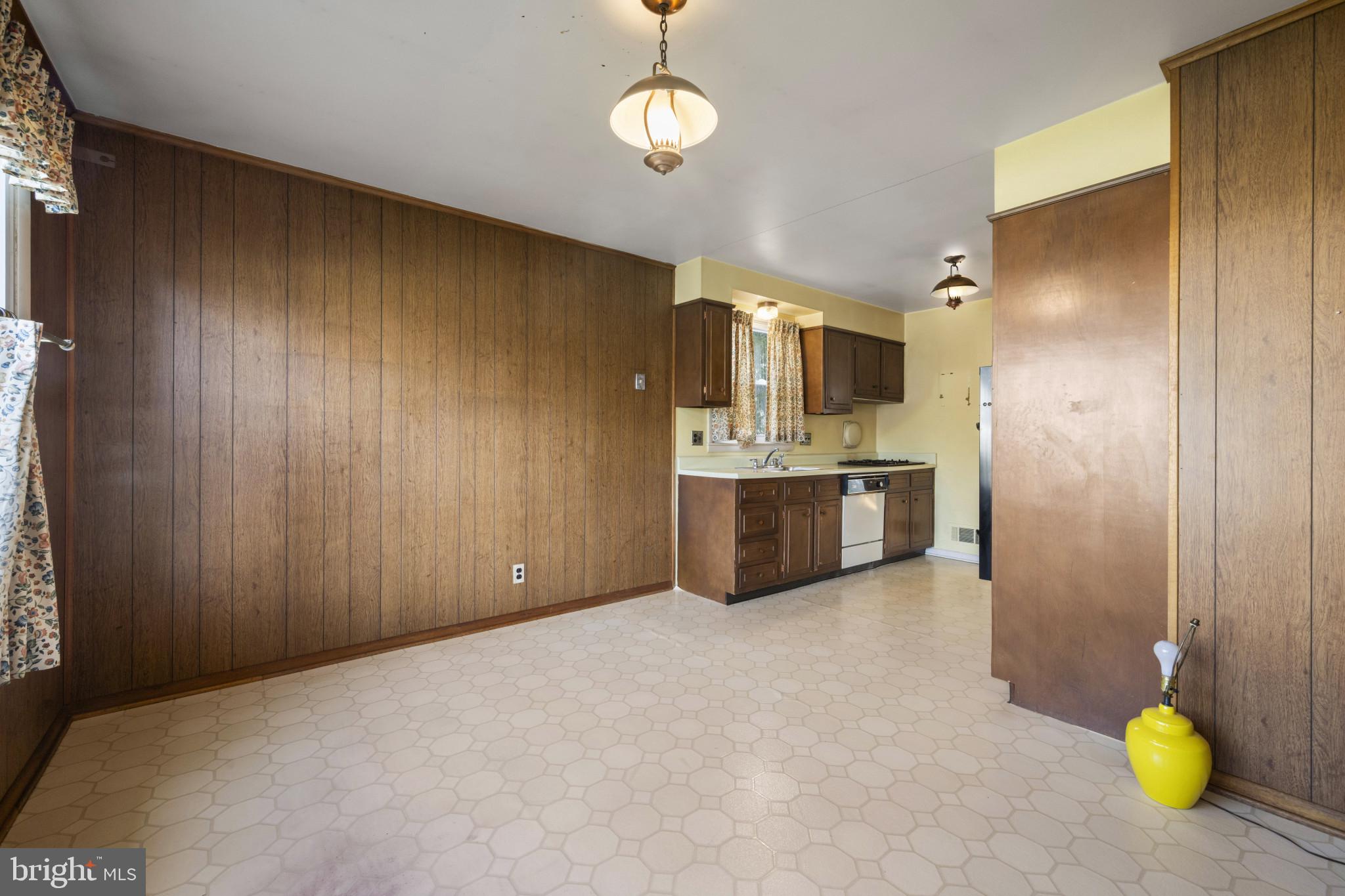 MEADOWLAND - Residential