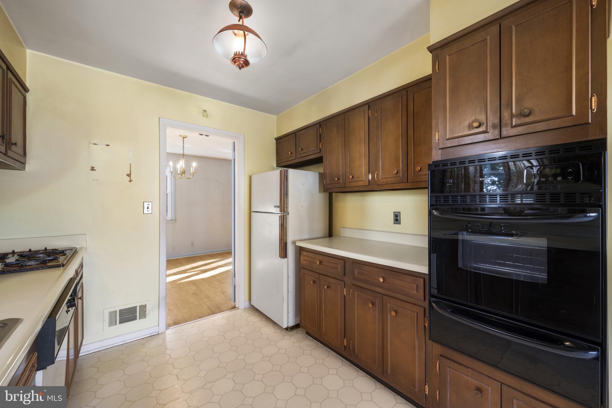 MEADOWLAND - Residential