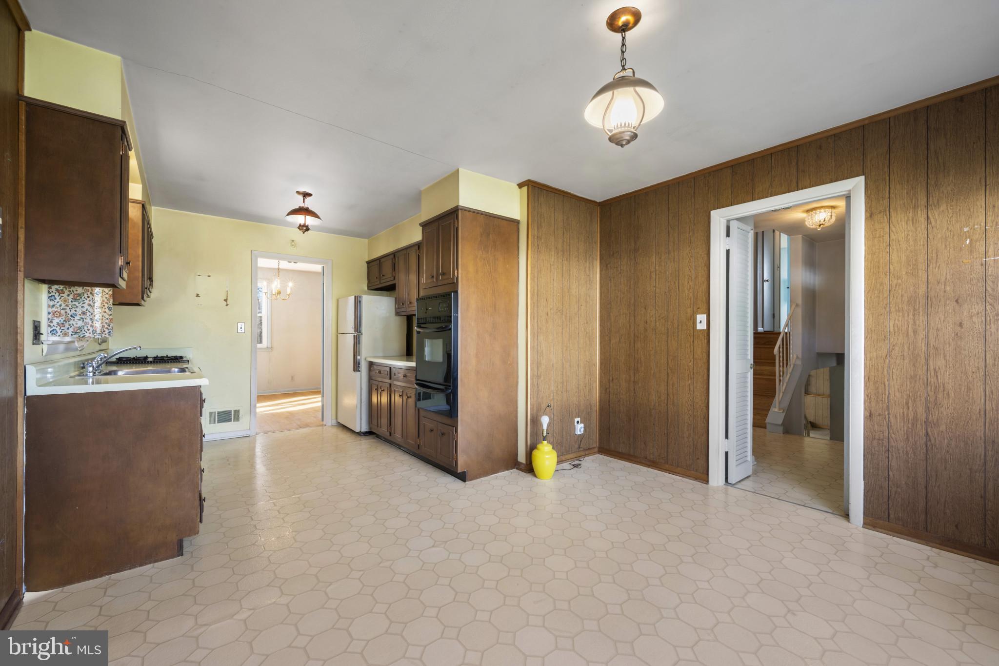 MEADOWLAND - Residential