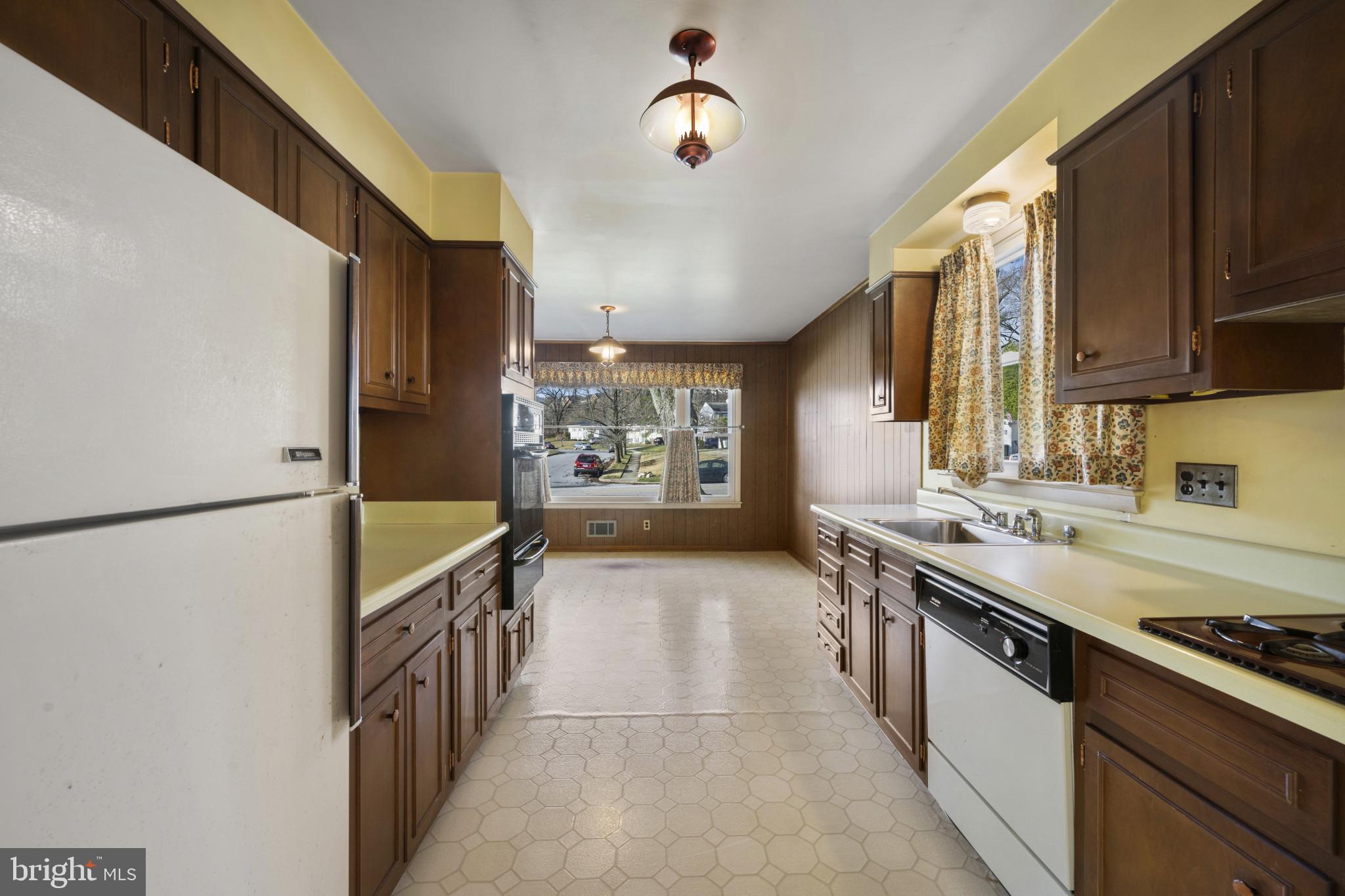 MEADOWLAND - Residential