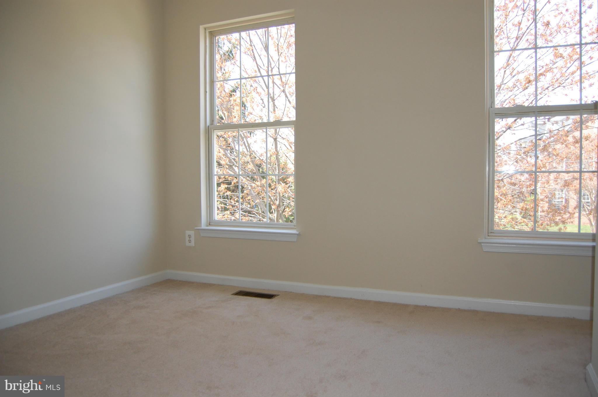 GREENHILL CROSSING - Residential Lease