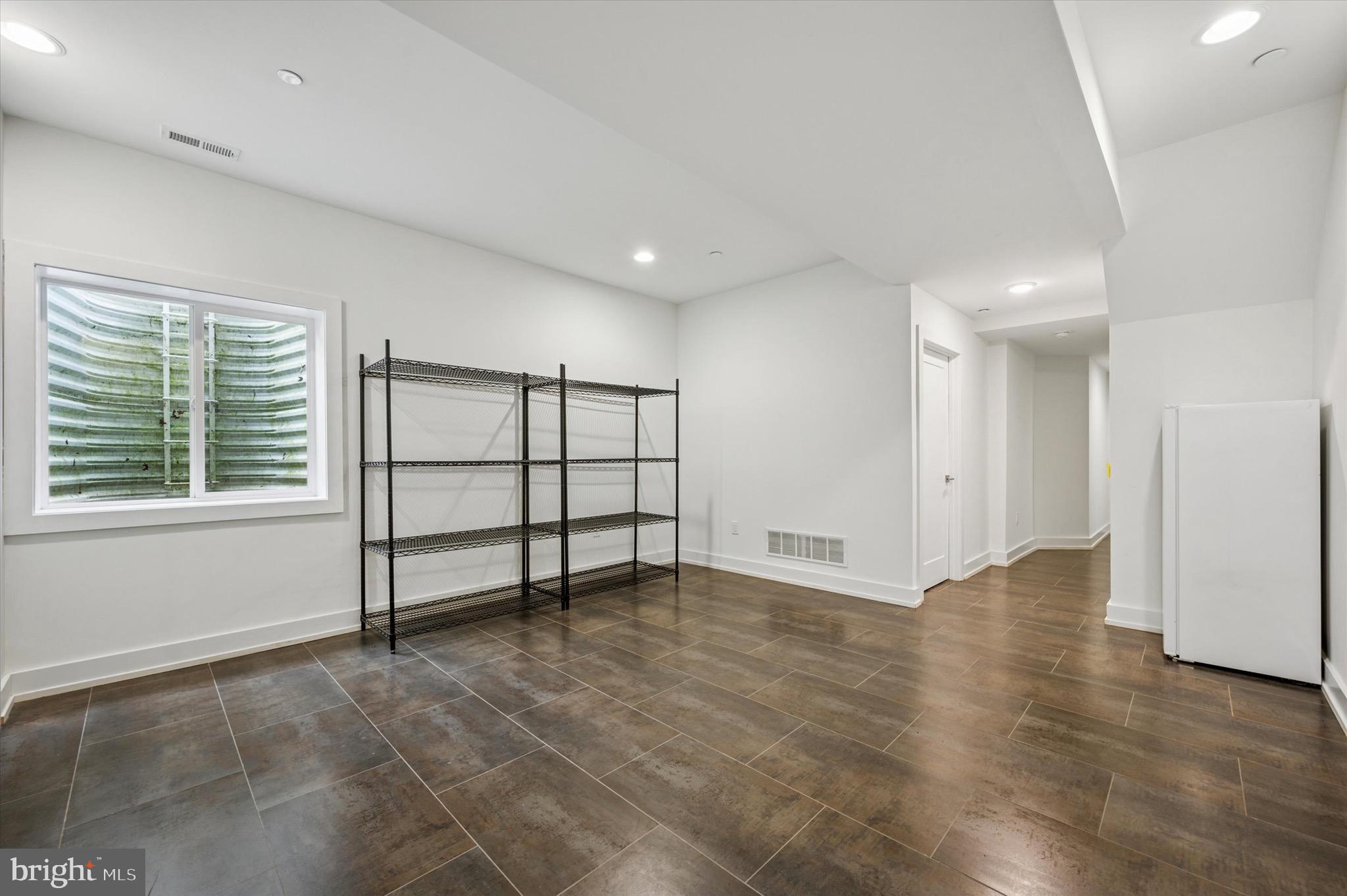 ROXBOROUGH - Residential