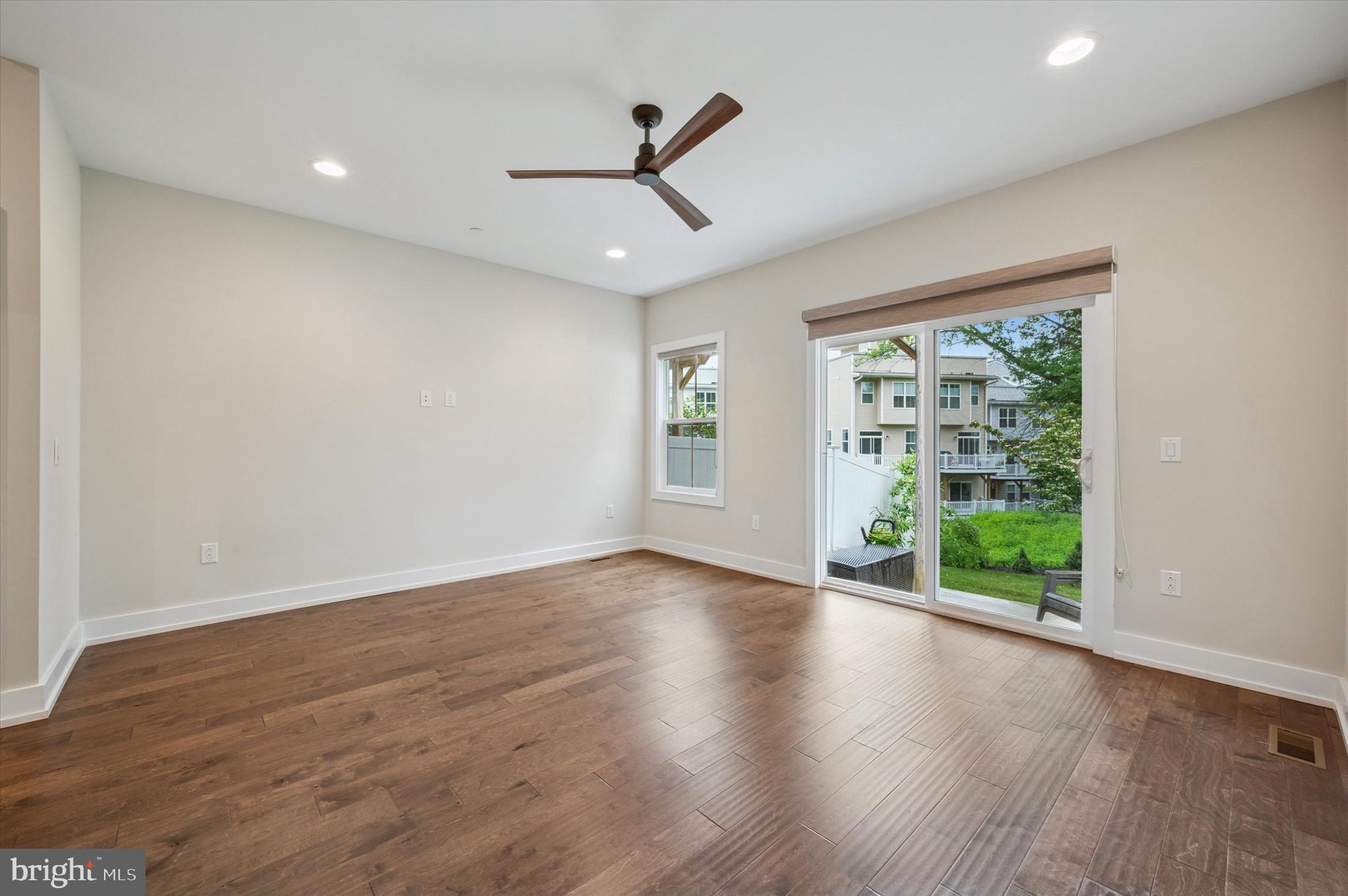 ROXBOROUGH - Residential