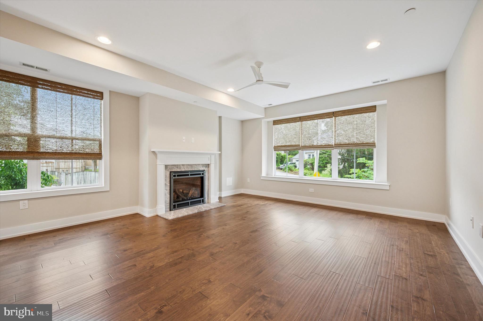 ROXBOROUGH - Residential