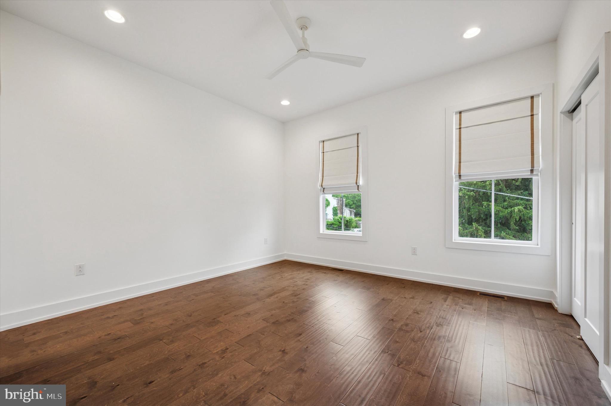 ROXBOROUGH - Residential