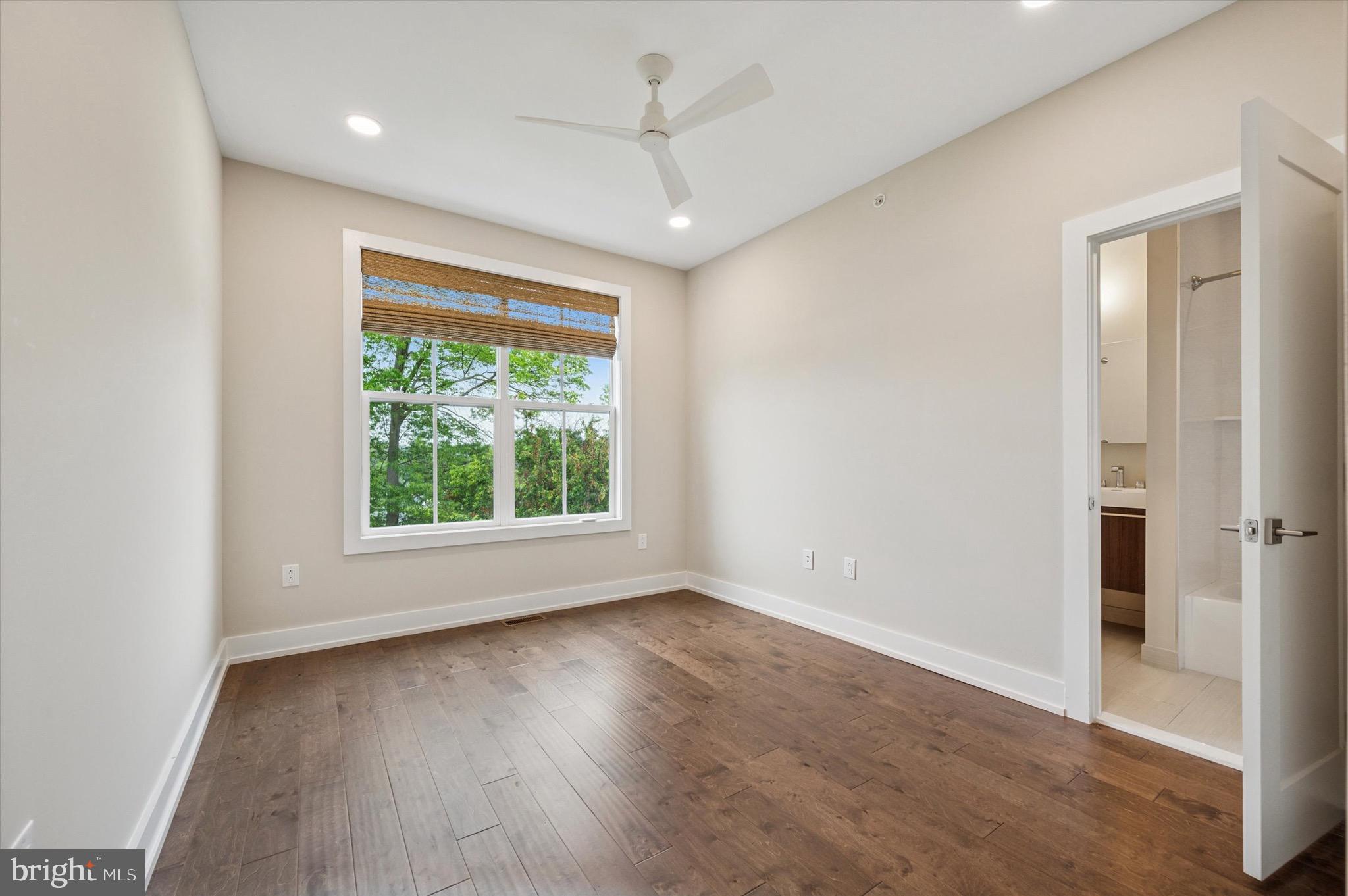 ROXBOROUGH - Residential