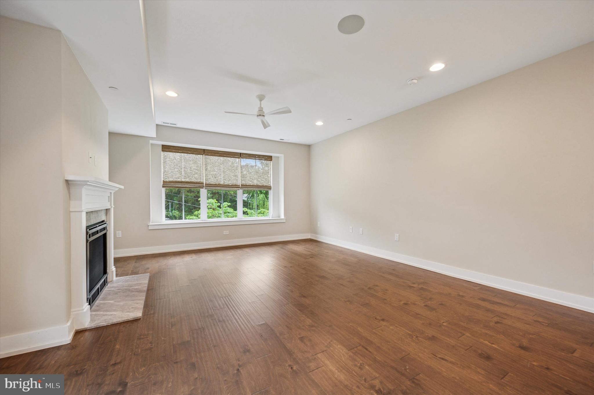 ROXBOROUGH - Residential