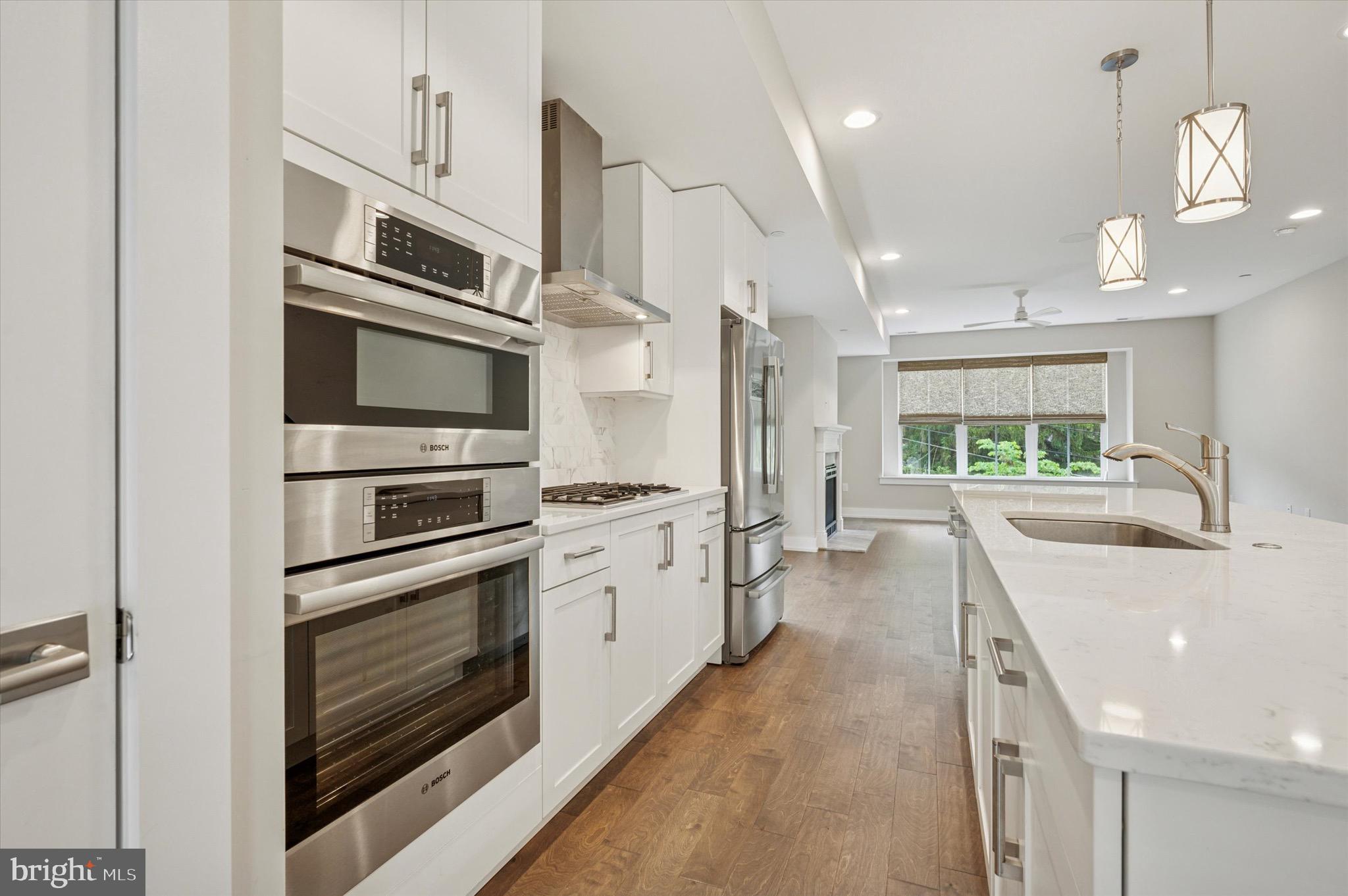 ROXBOROUGH - Residential