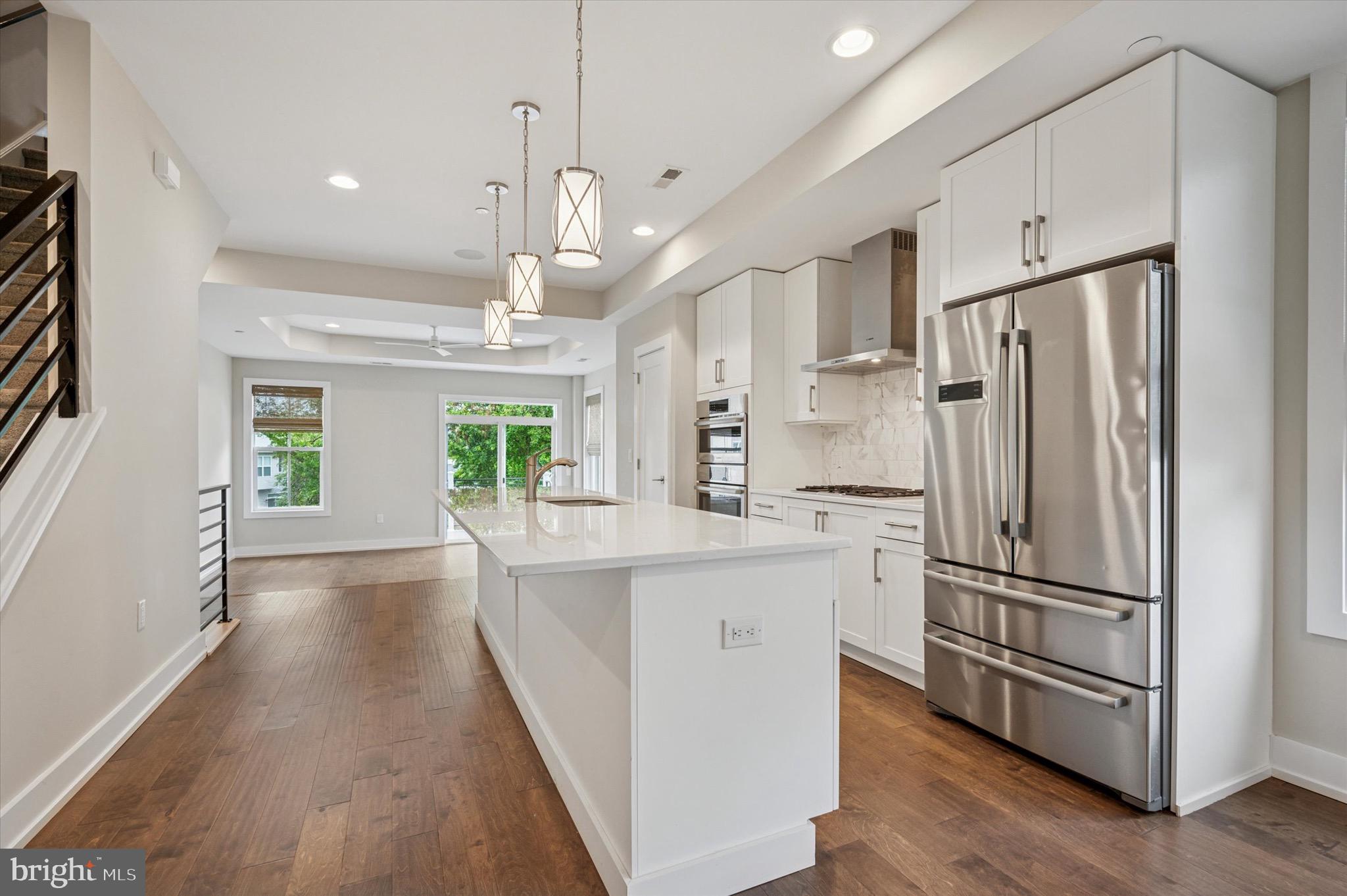 ROXBOROUGH - Residential