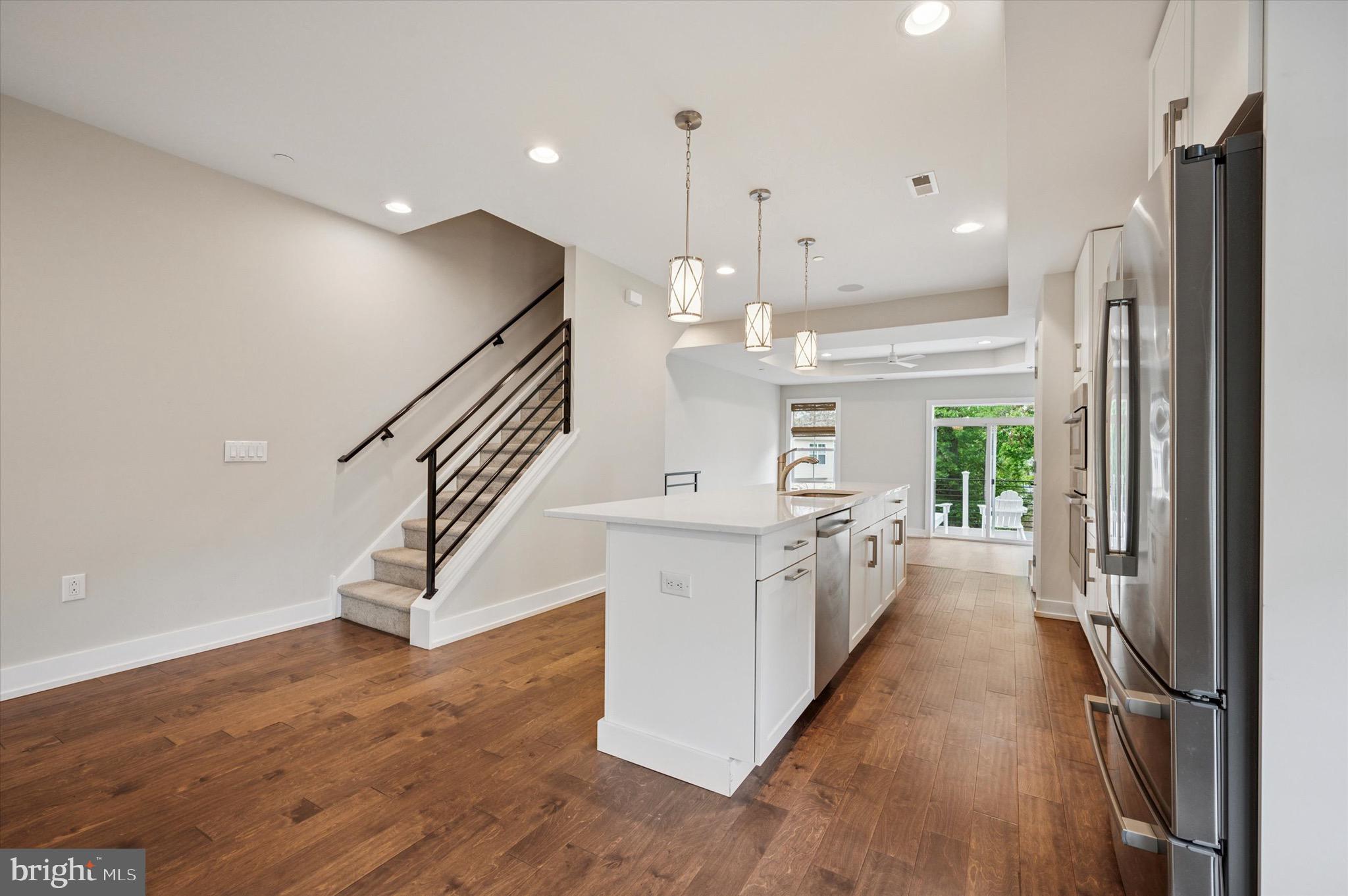 ROXBOROUGH - Residential