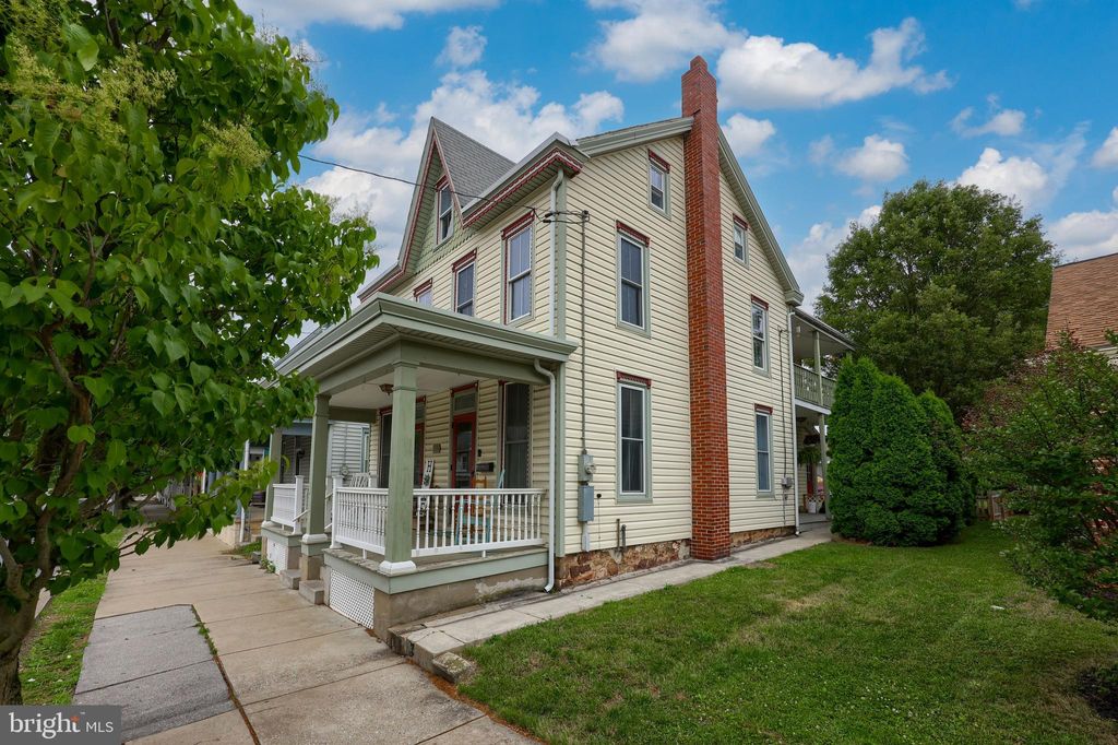 Photo of 515 Main Street, Denver, PA 17517 (MLS # PALA2036732)