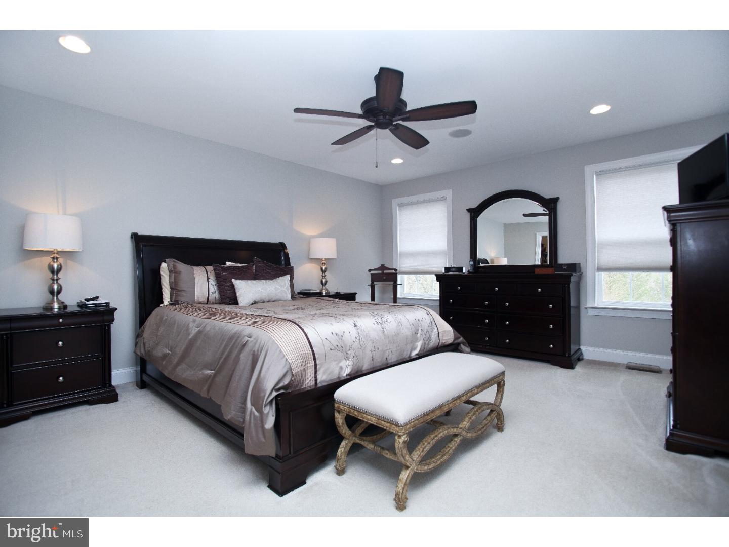 TH AT HERITAGE CNTR - Residential