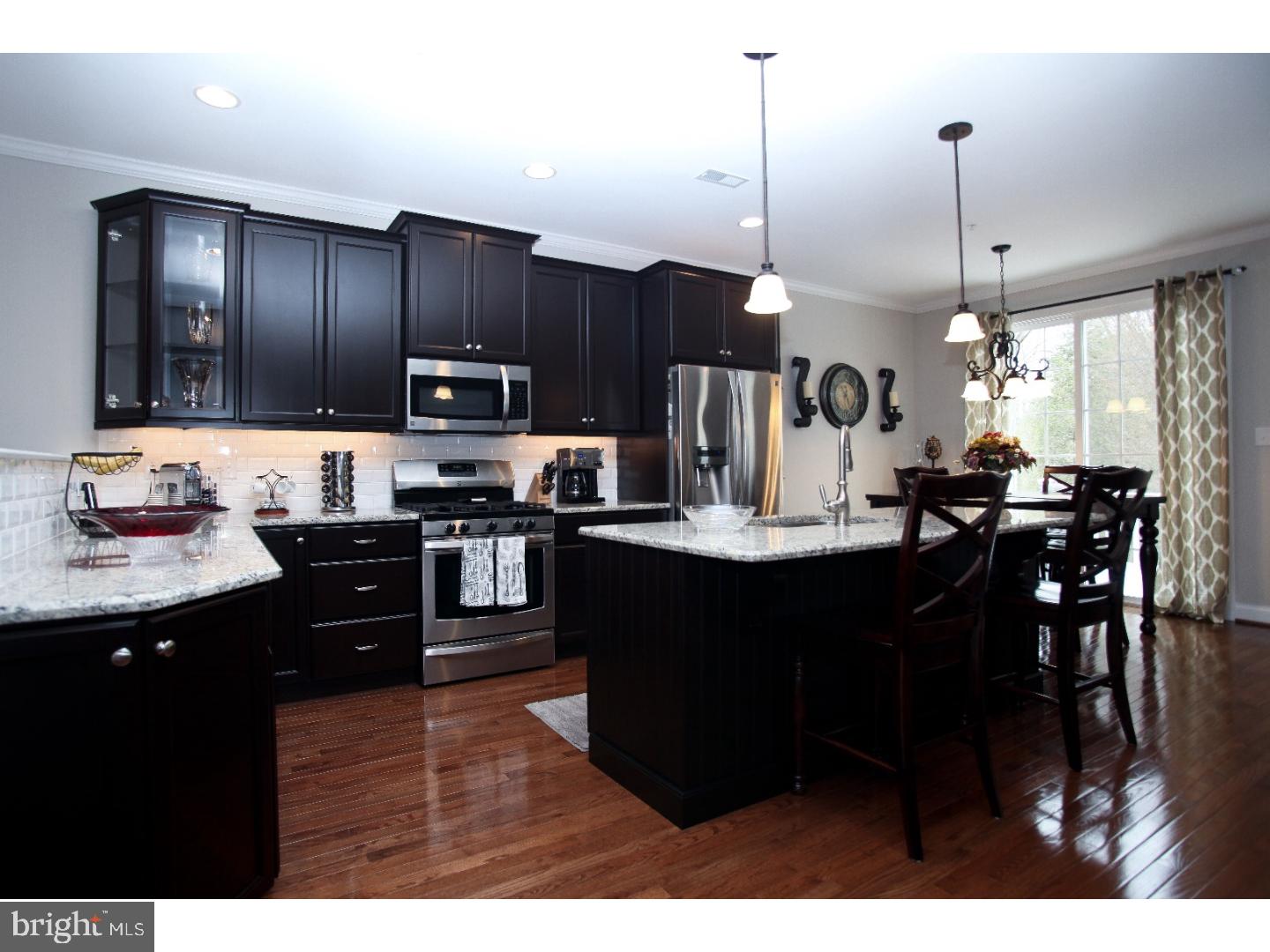 TH AT HERITAGE CNTR - Residential