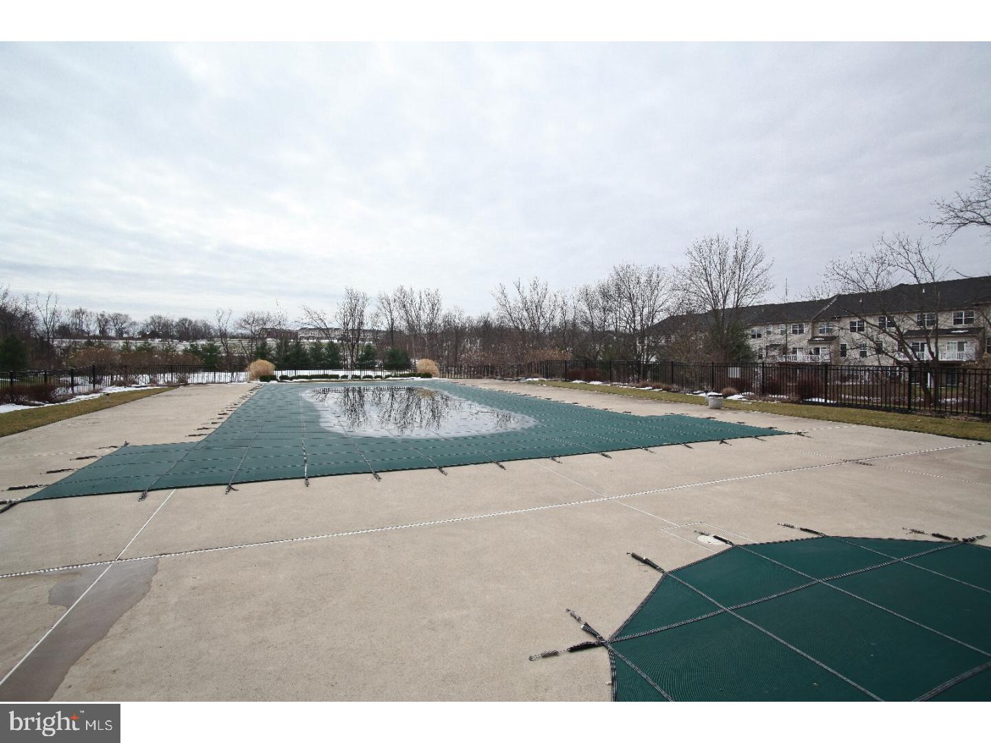 TH AT HERITAGE CNTR - Residential