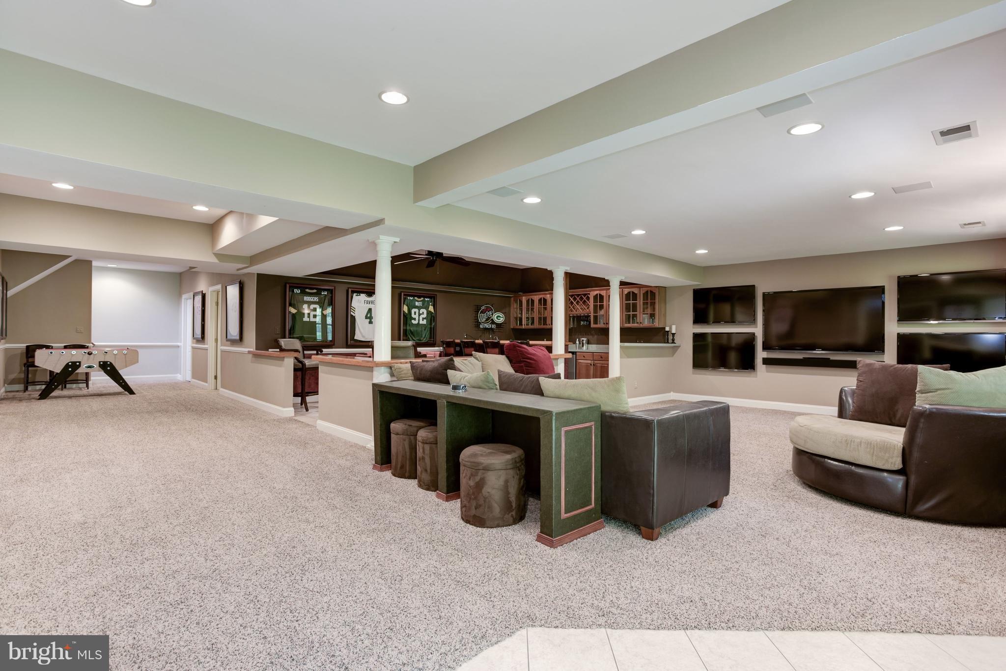 LIFESTYLE AT SULLY STATION - Residential