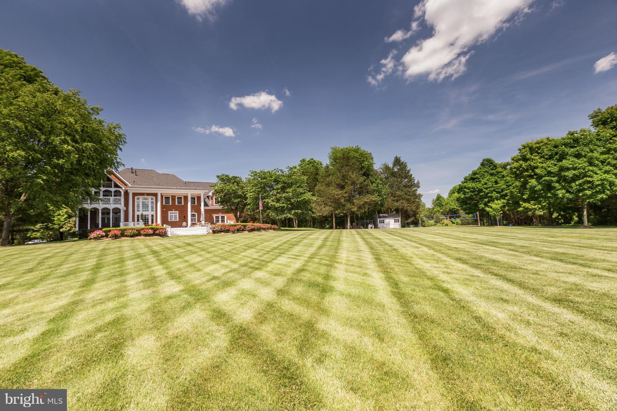 LIFESTYLE AT SULLY STATION - Residential