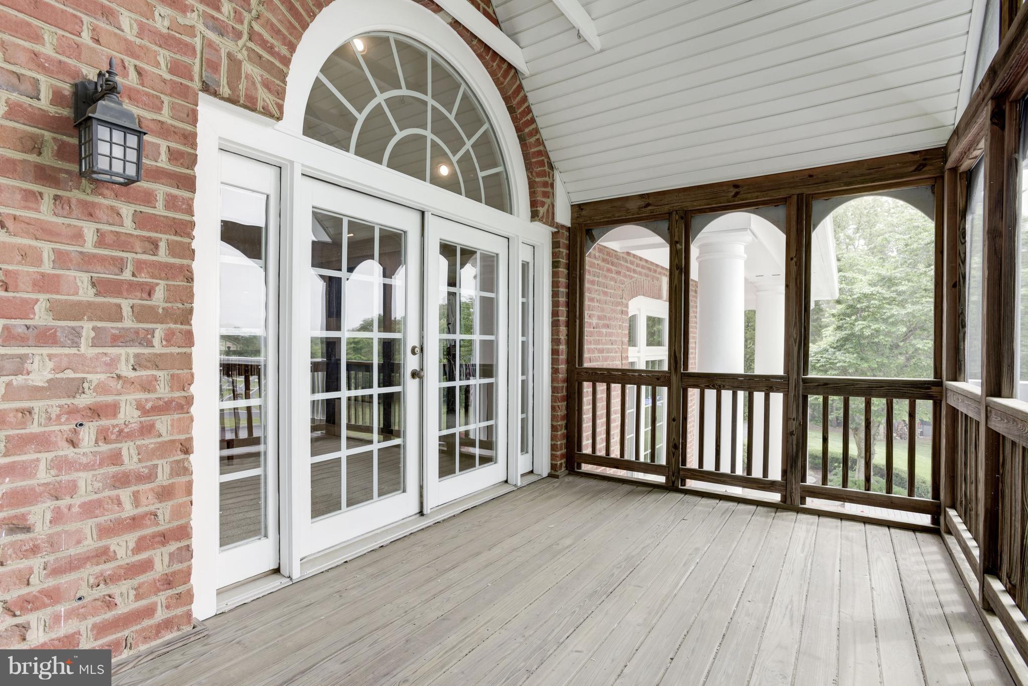 LIFESTYLE AT SULLY STATION - Residential