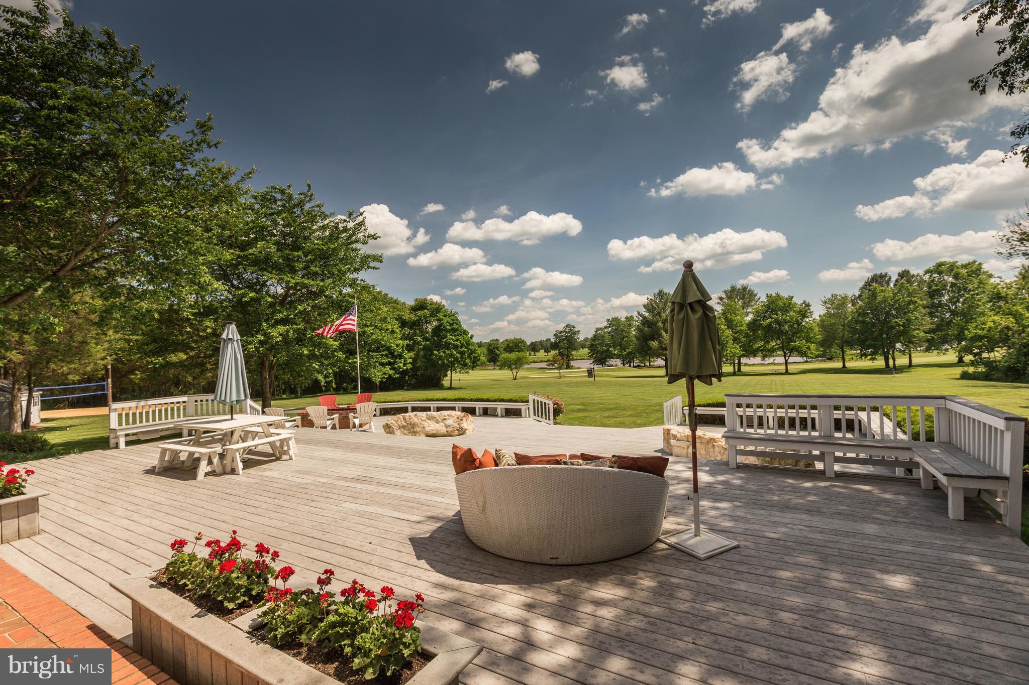 LIFESTYLE AT SULLY STATION - Residential