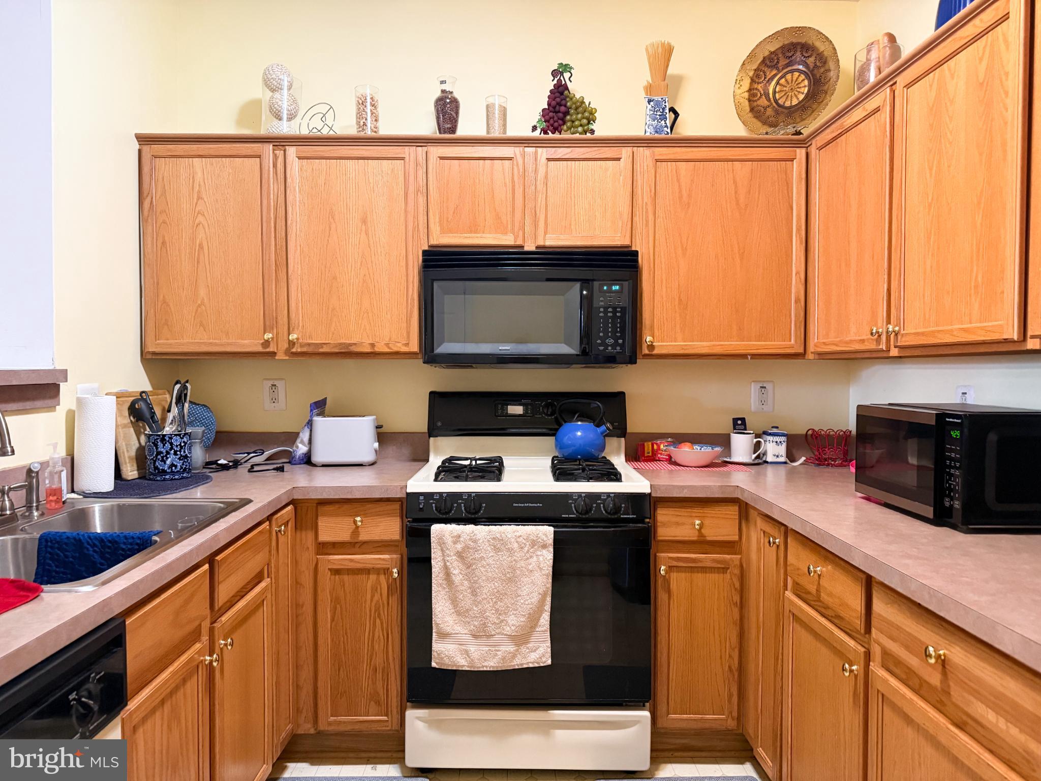 CAMERON GROVE - Residential