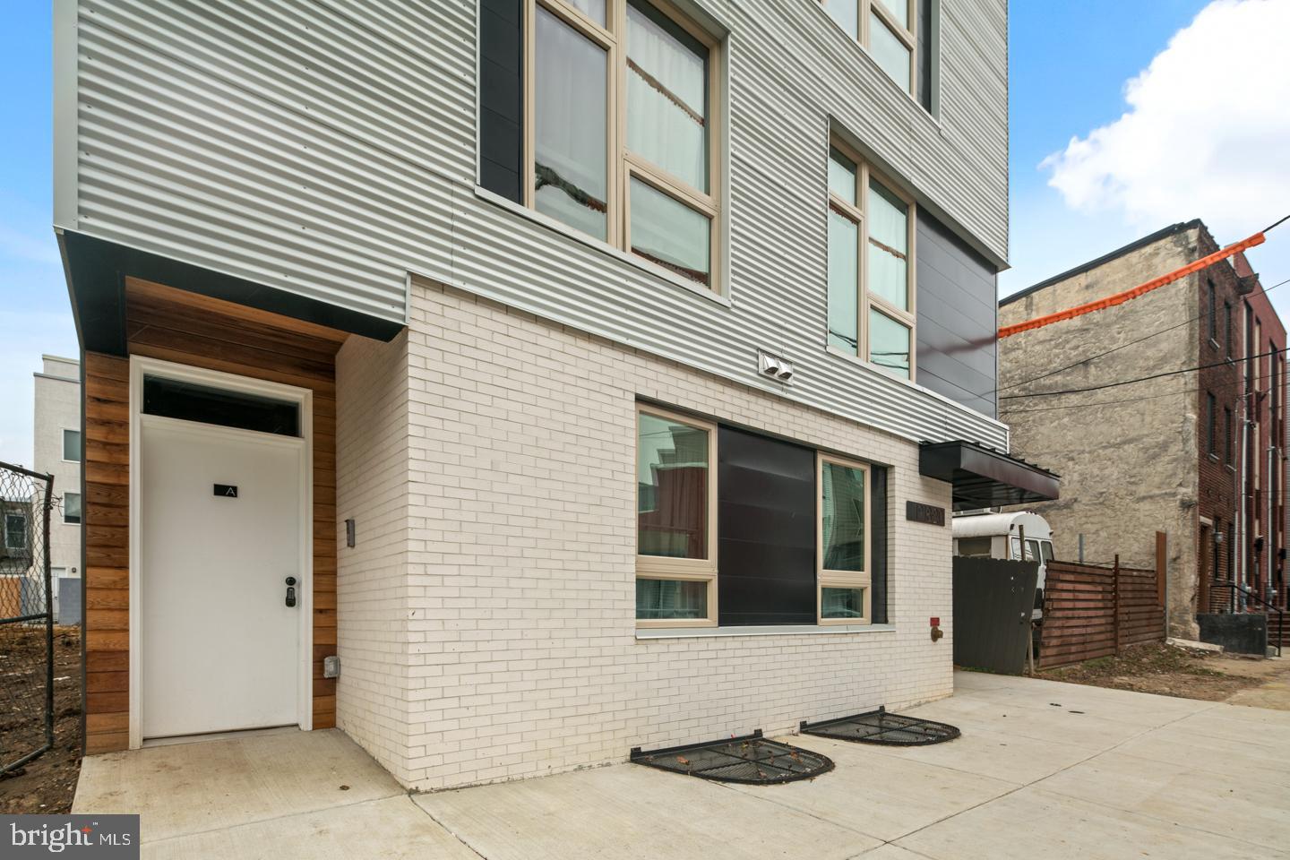 FISHTOWN - Commercial Sale
