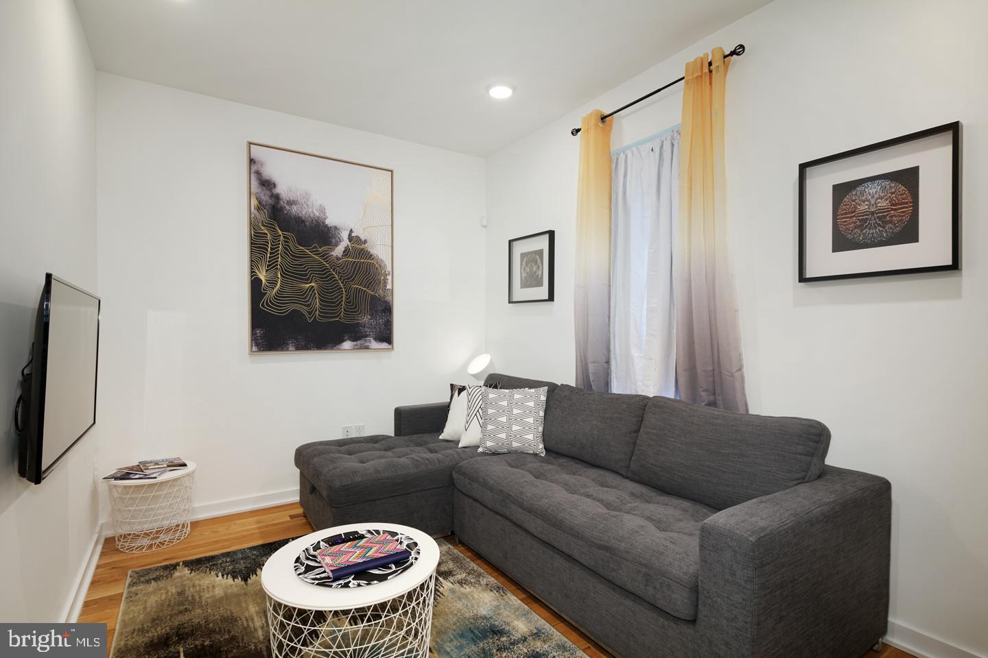FISHTOWN - Commercial Sale