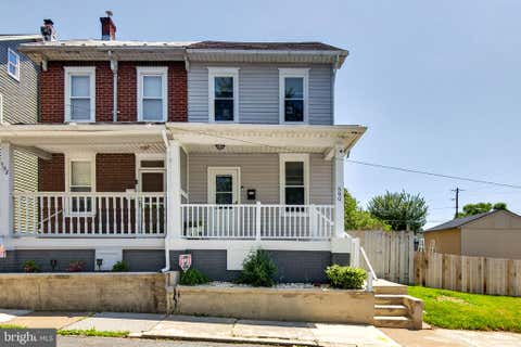 Townhouse For Sale - 590 Monroe Street<br/> HARRISBURG, PA 17113
