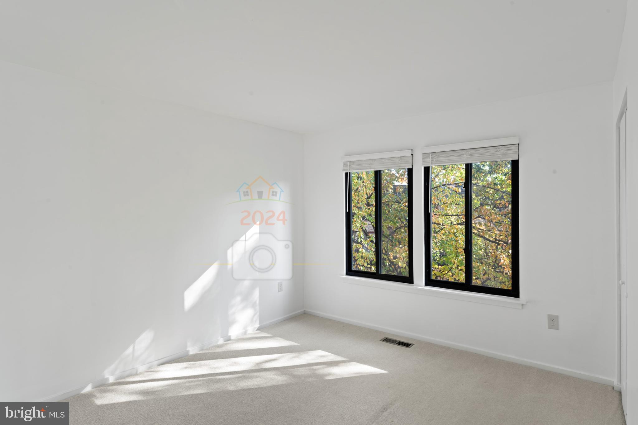 CHERRYWOOD SQUARE - Residential