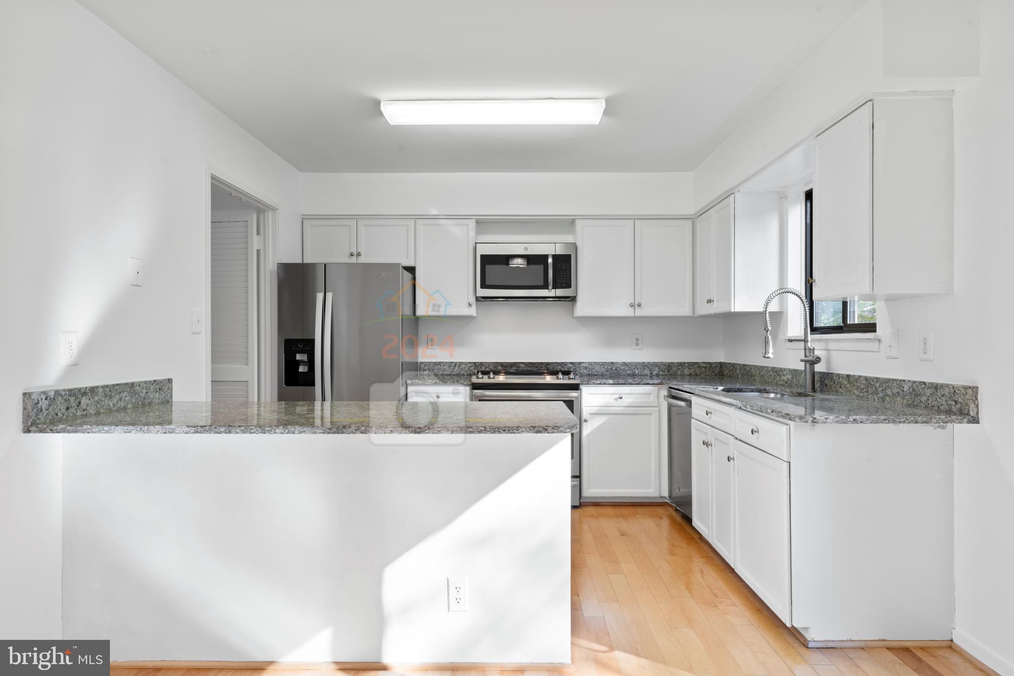 CHERRYWOOD SQUARE - Residential