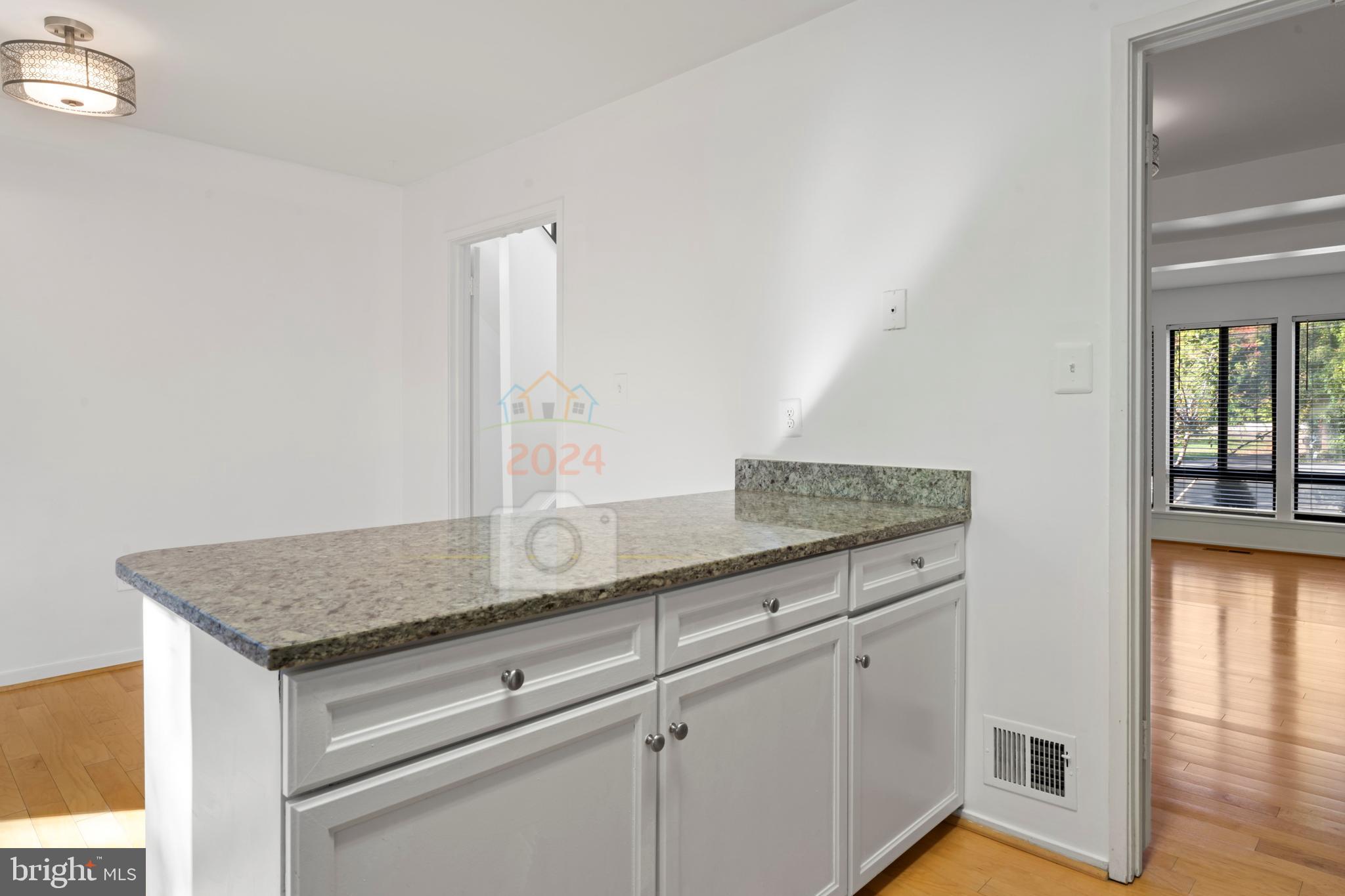 CHERRYWOOD SQUARE - Residential