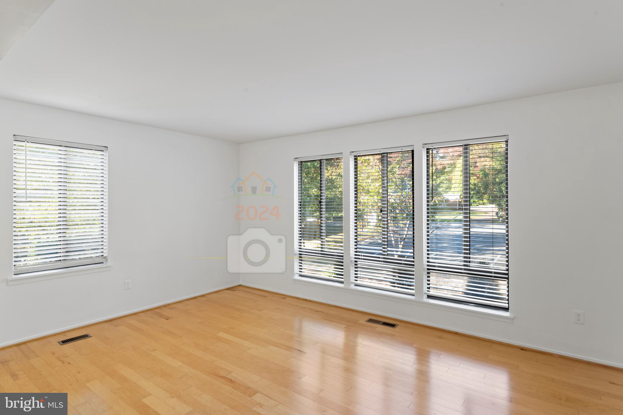 CHERRYWOOD SQUARE - Residential