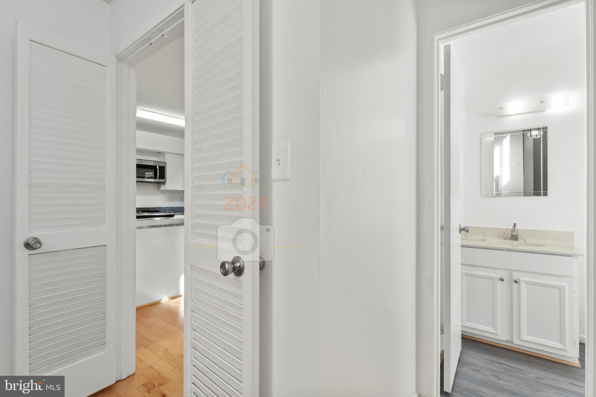 CHERRYWOOD SQUARE - Residential