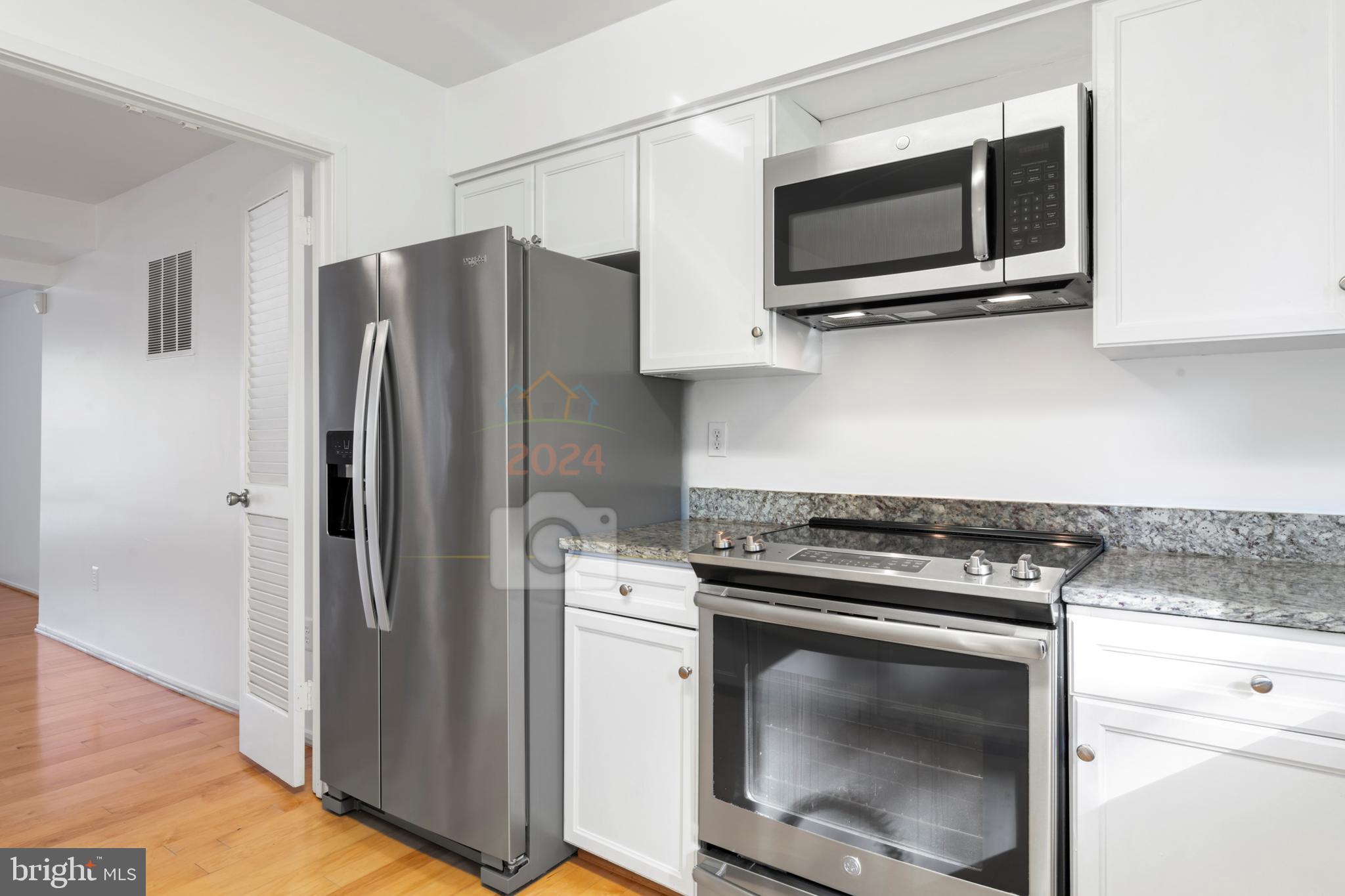 CHERRYWOOD SQUARE - Residential