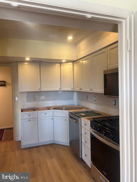 CROSS KEYS - Residential Lease