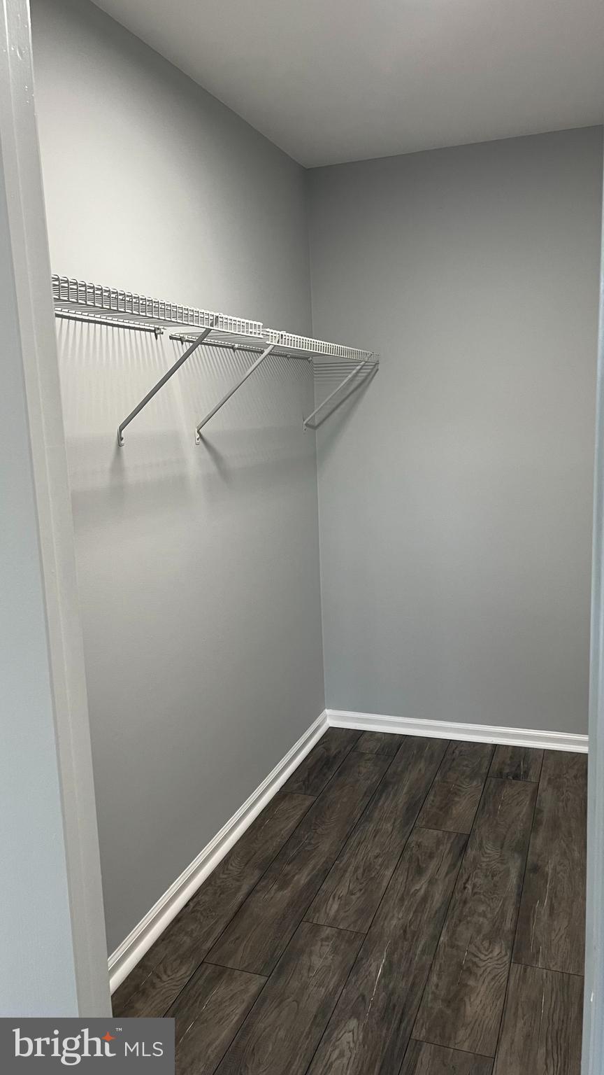 VILLAGE SHIRES - Residential