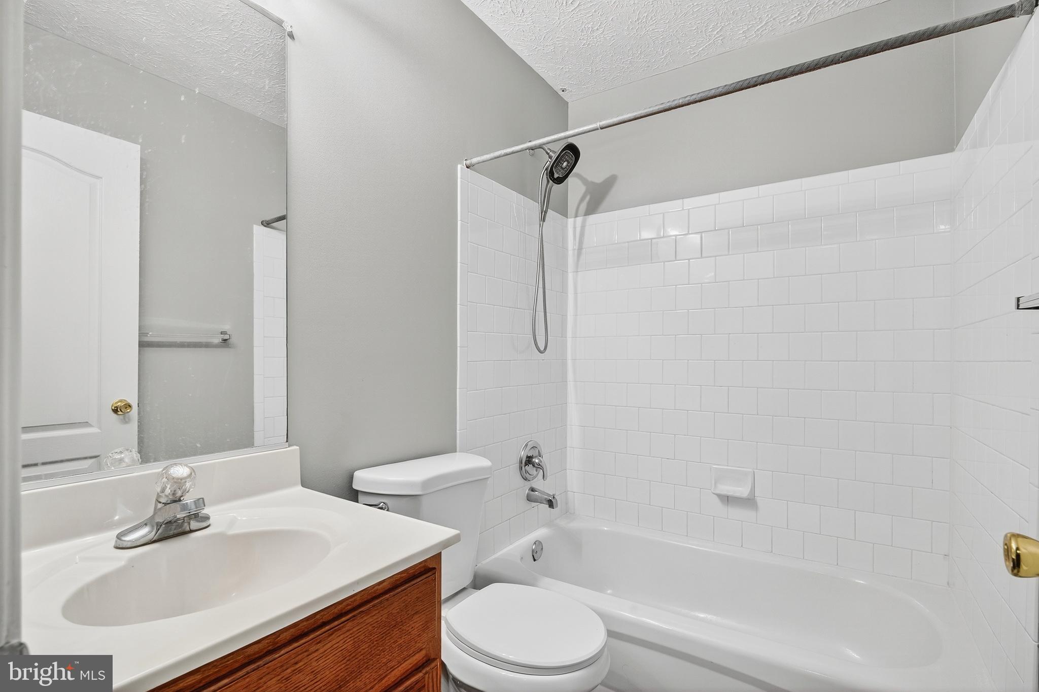 HOWARDS RIDGE - Residential Lease