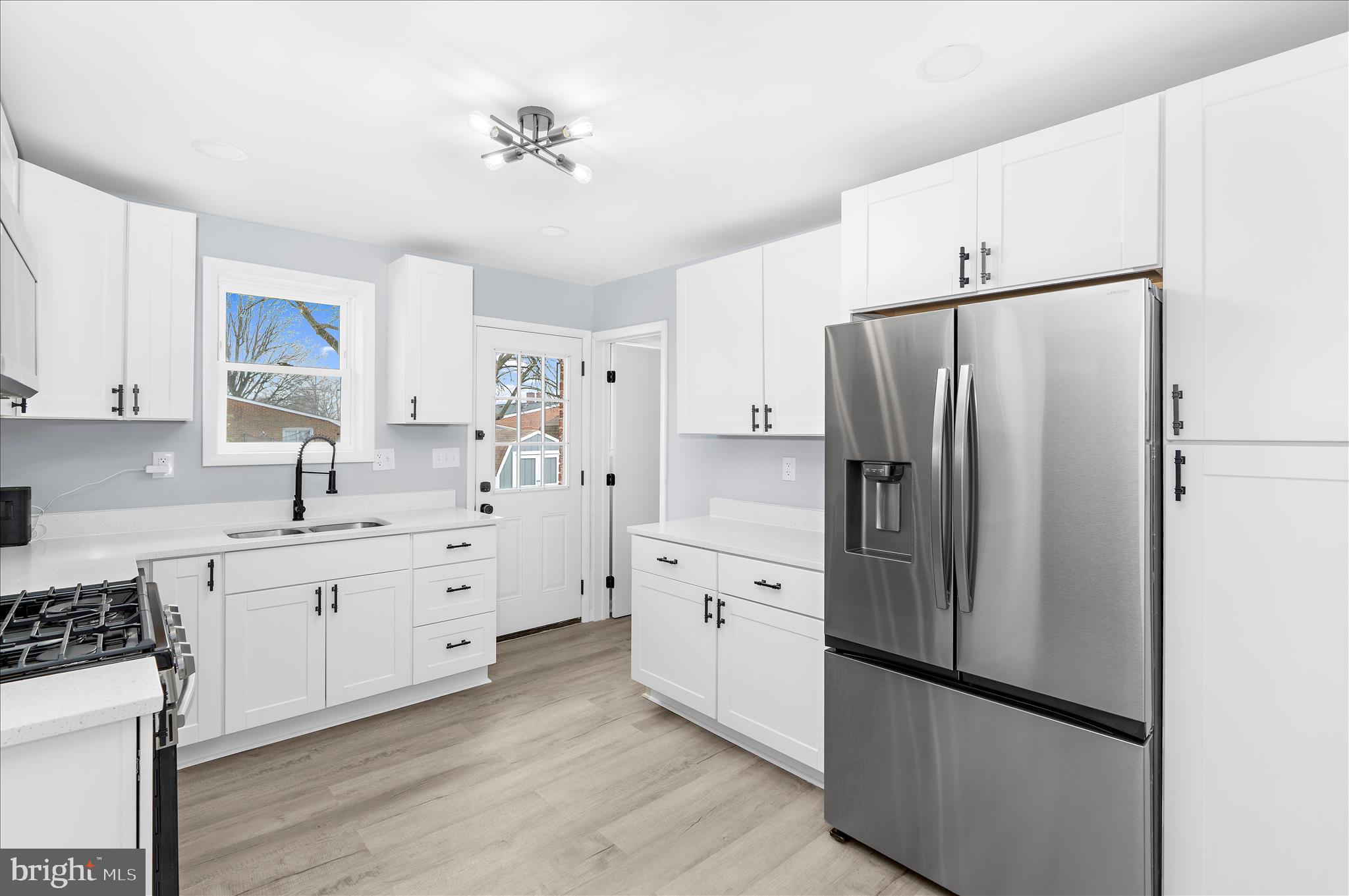 LINOVER HEIGHTS - Residential