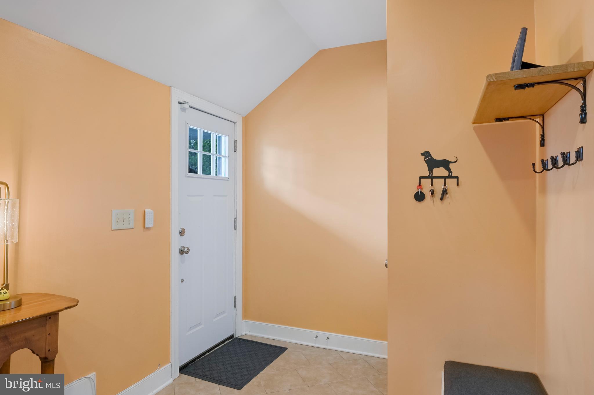 WOODLAND BEACH - Residential