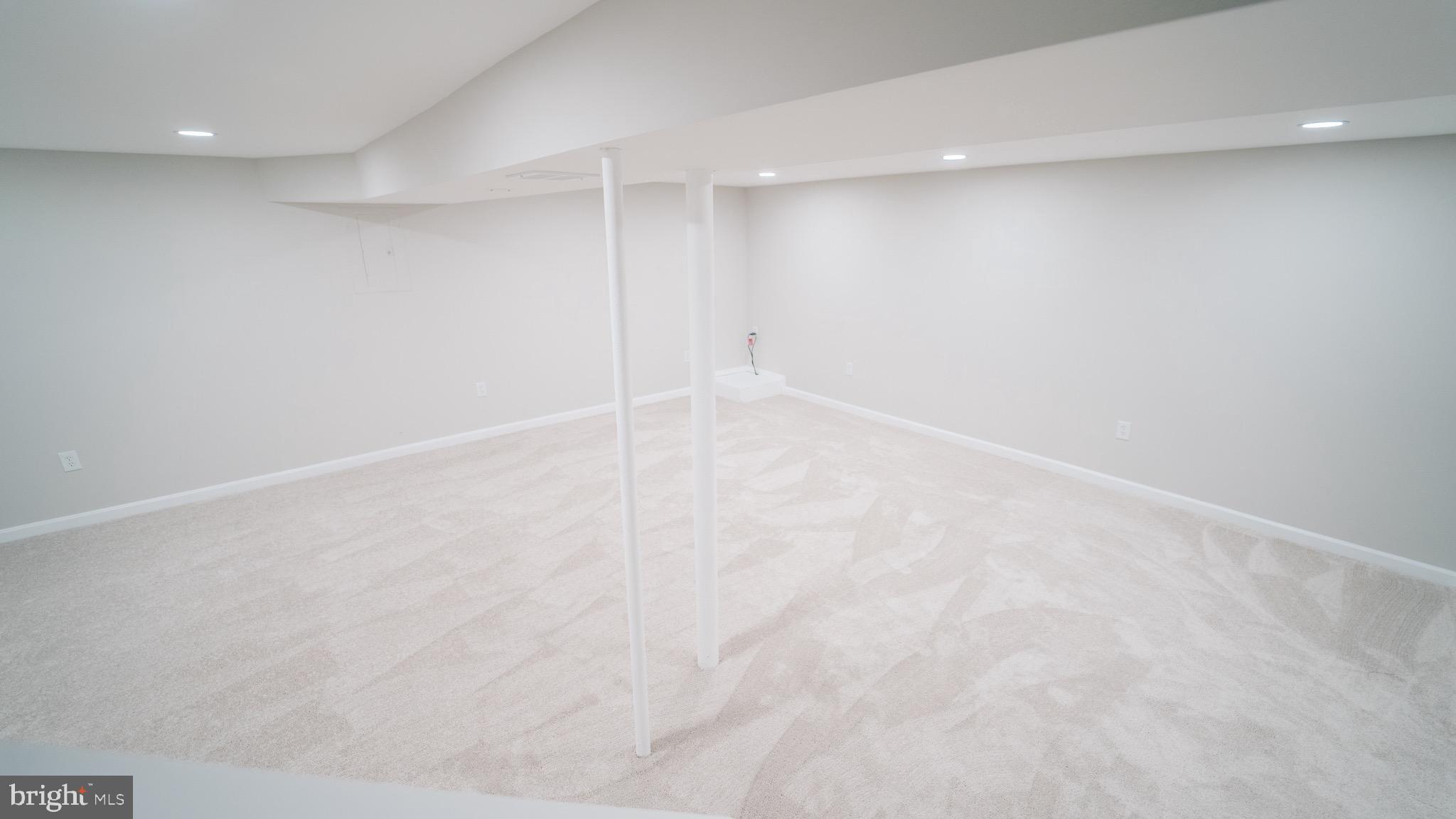 WOODLAWN TERRACE - Residential