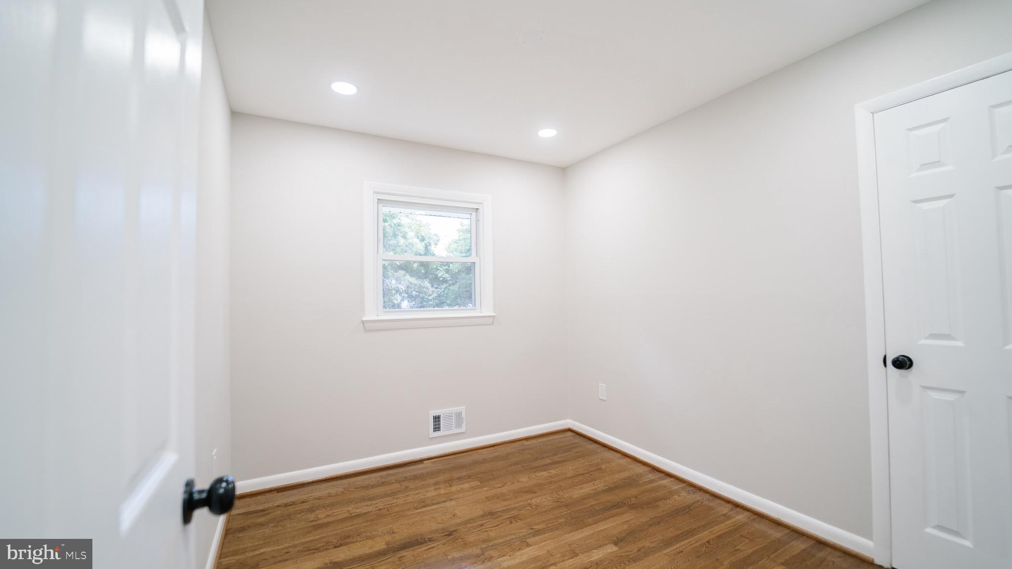 WOODLAWN TERRACE - Residential