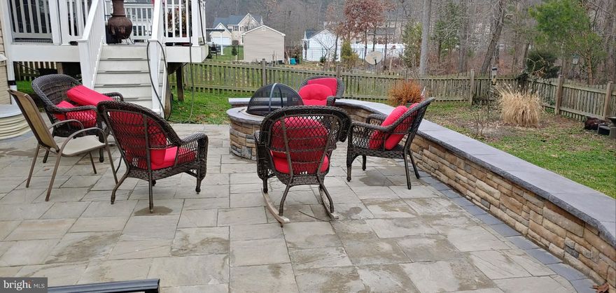 GORGEOUS!! SPACIOUS!!! This apartment is perfect, private luxury!! Water, heat, AC, cable, internet/WiFi,  all the essentials are included. Fully furnished and finished with the best of everything; luxury vinyl plank throughout, power recliner couches, large flat screen TV, a desk for working from home, a reading nook, a dining area with seating for six, queen size bed, large walk-in closet, shower/tub combination in bathroom, granite countertops in the kitchen, all stainless-steel appliances, breakfast area in kitchen, front load washer and dryer in-unit.