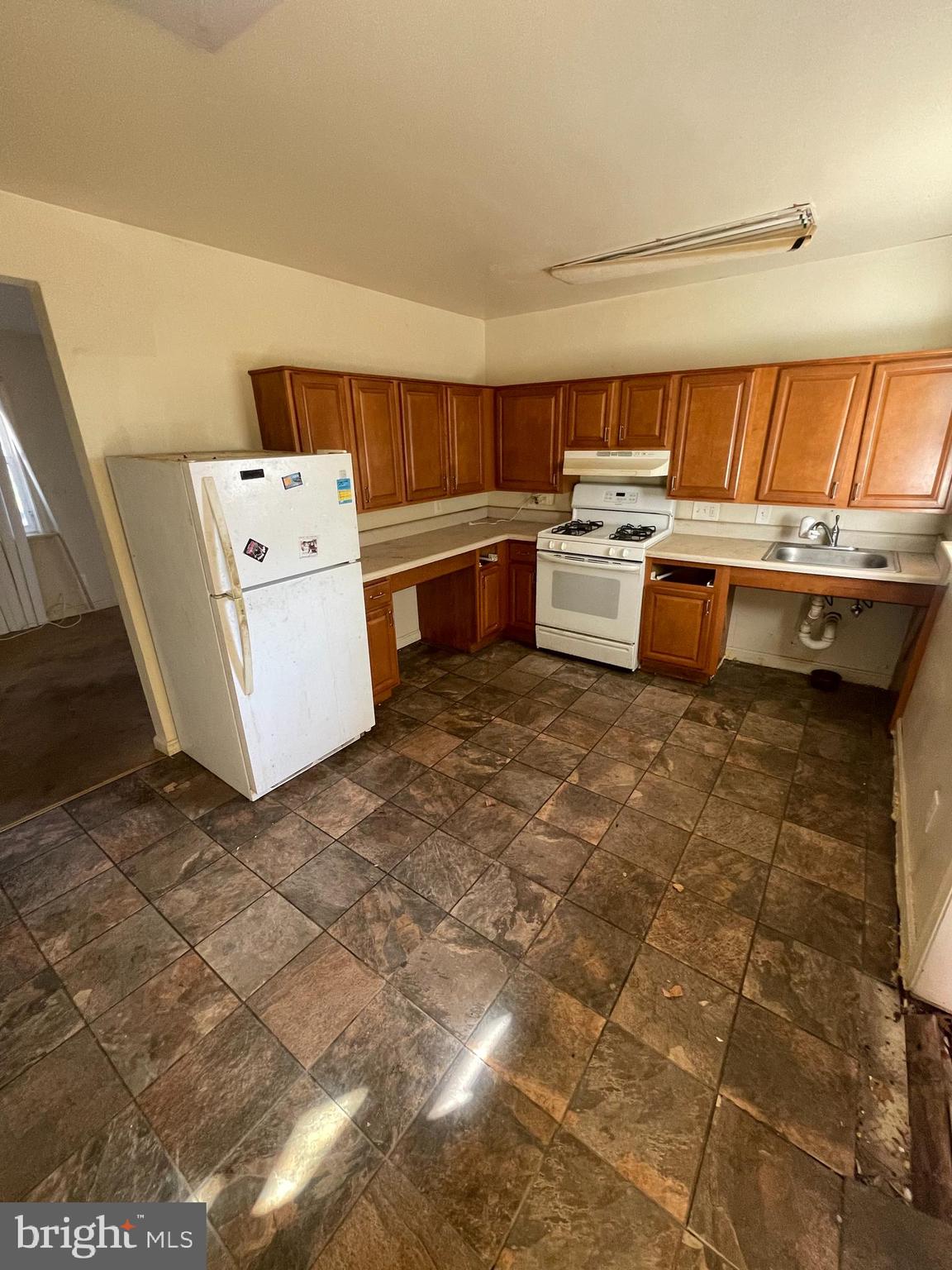 ELMWOOD - Residential