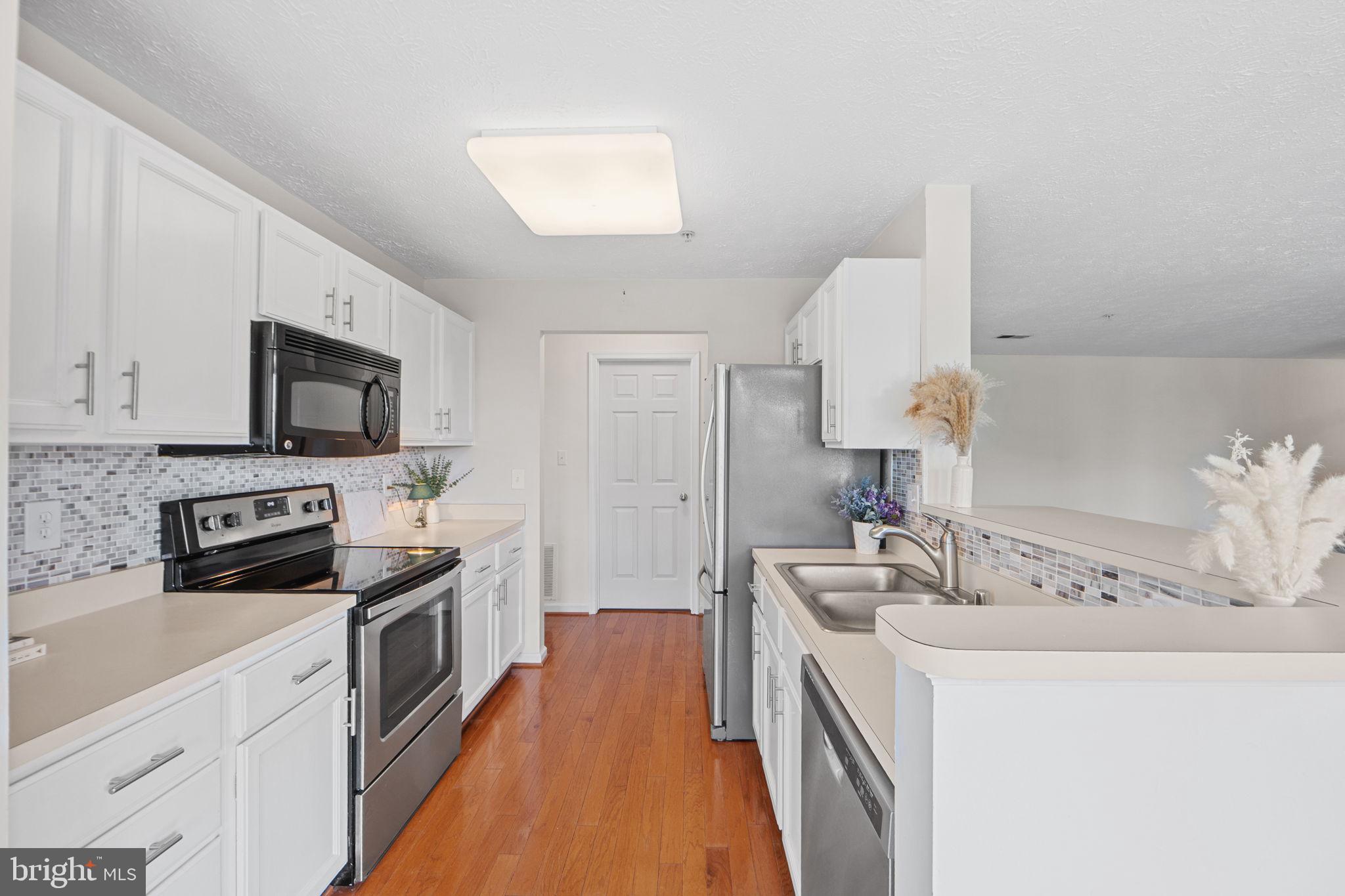 CHESTNUT GABLE - Residential