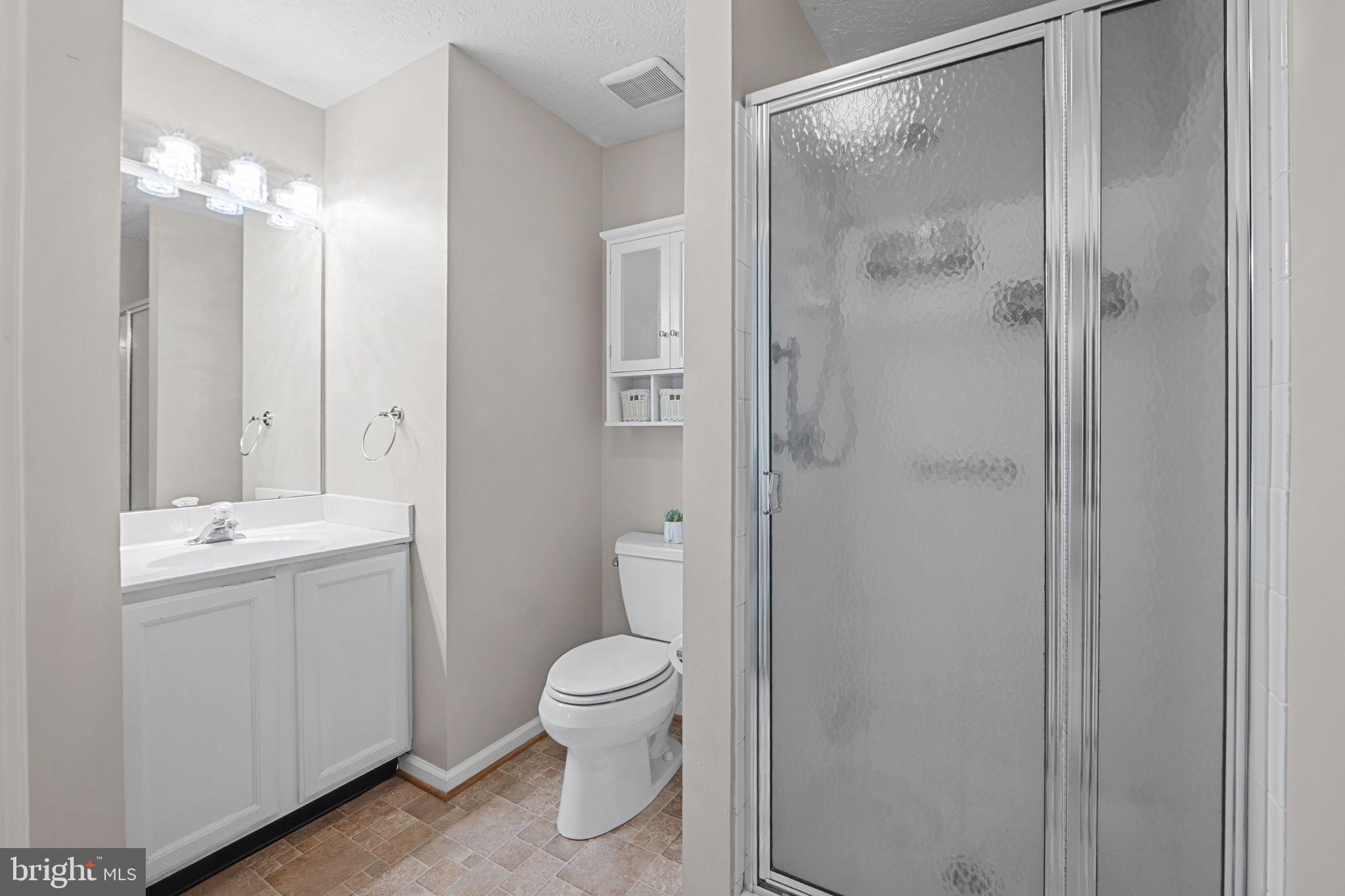 CHESTNUT GABLE - Residential