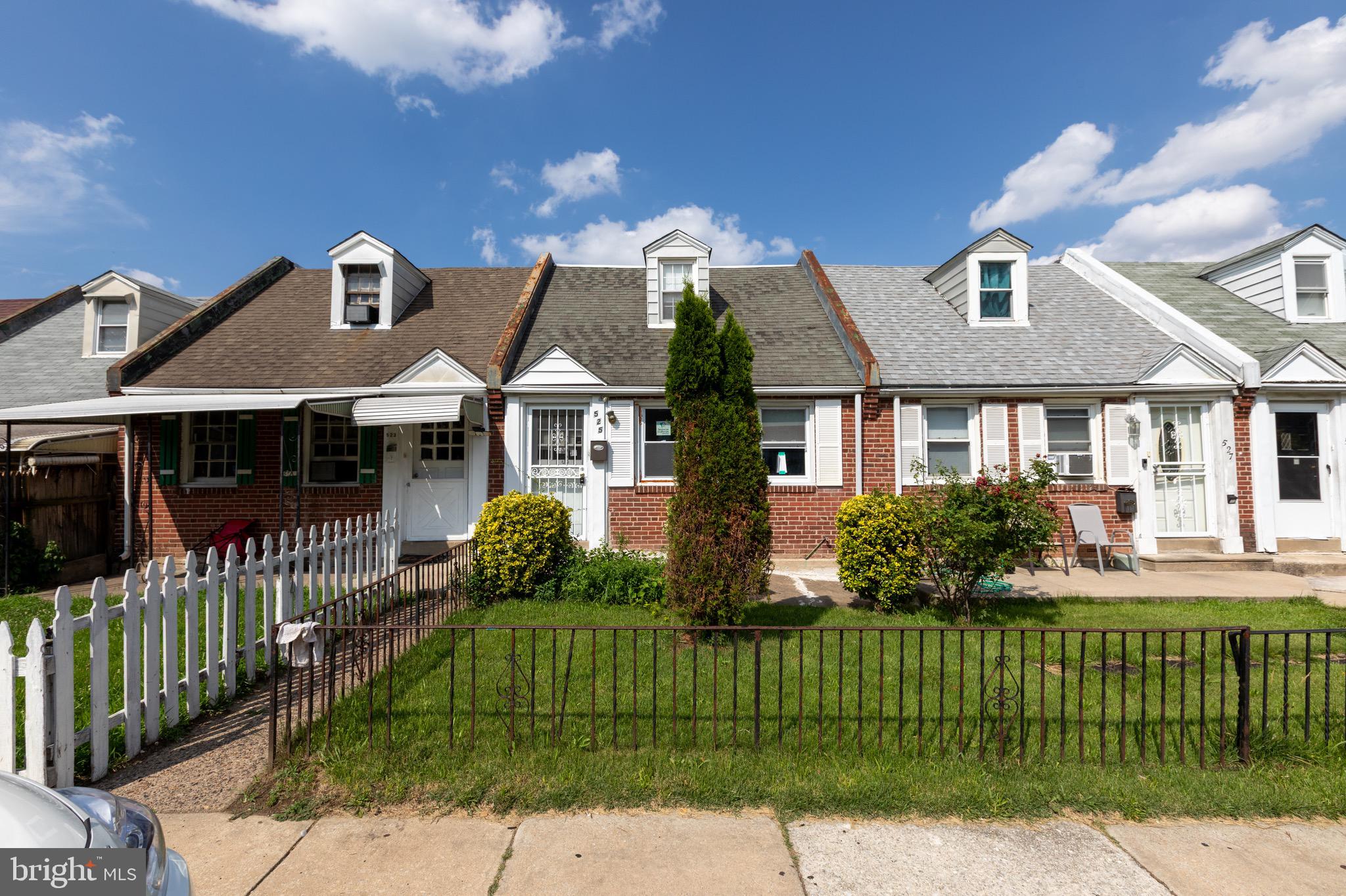 Welcome to 525 Wiltshire Road! Whether you are a first time buyer or an investor, this home provides the perfect start to add your own equity. Well kept top to bottom! Schedule your showings today while you still can!