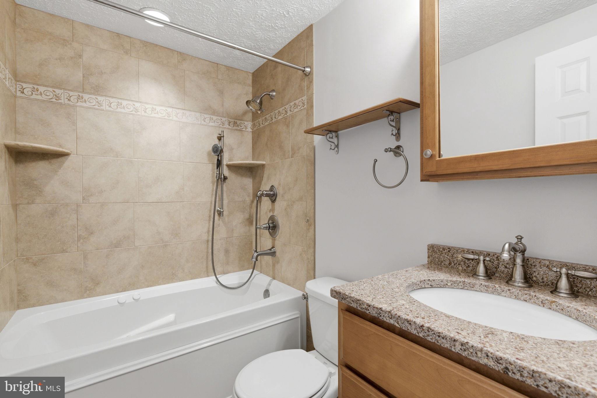 TARTAN HILL - Residential