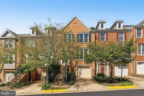 Photo of 7111 Tanworth Drive, SPRINGFIELD, VA 22152 (MLS # VAFX2343226)