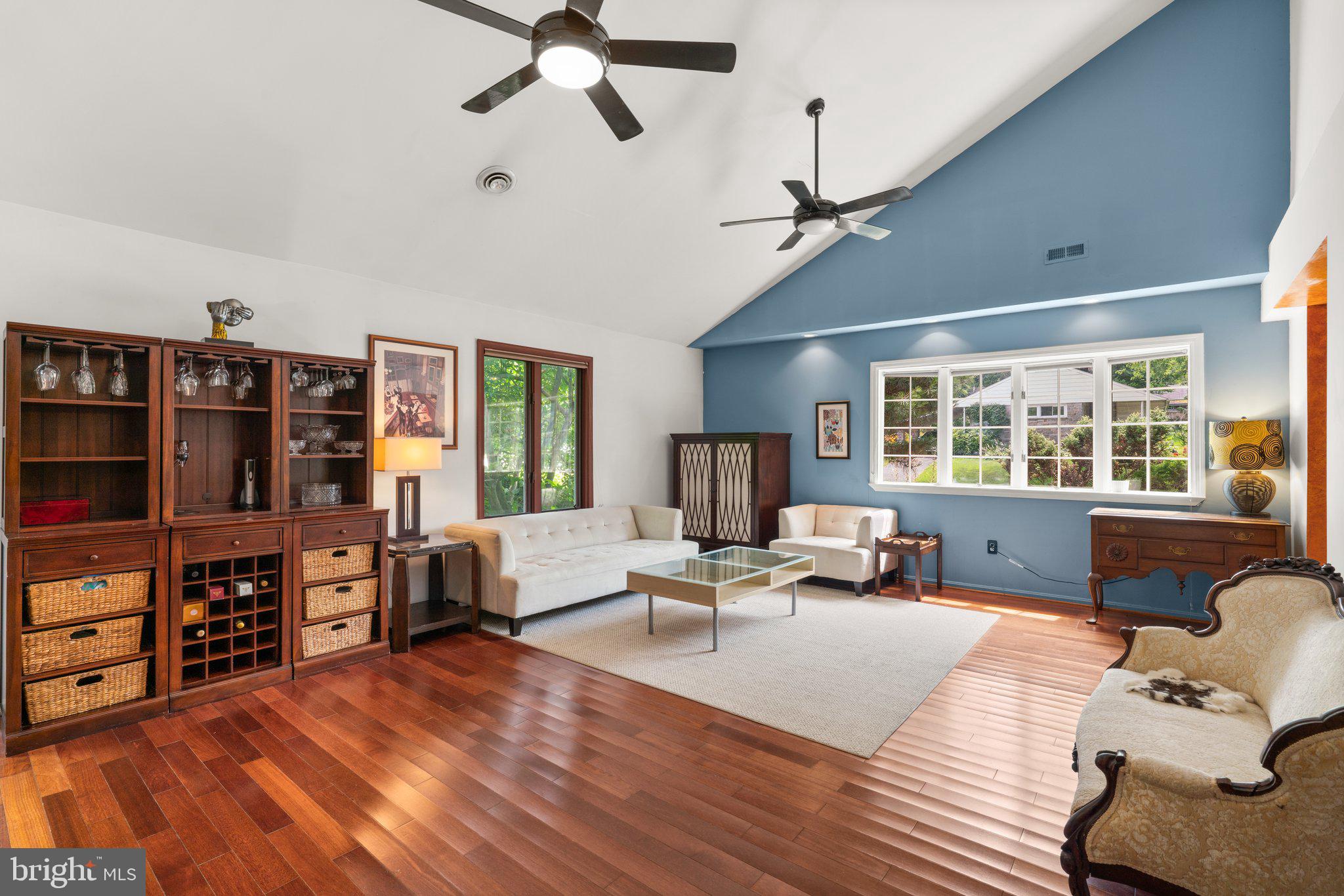 KNOLLWOOD - Residential