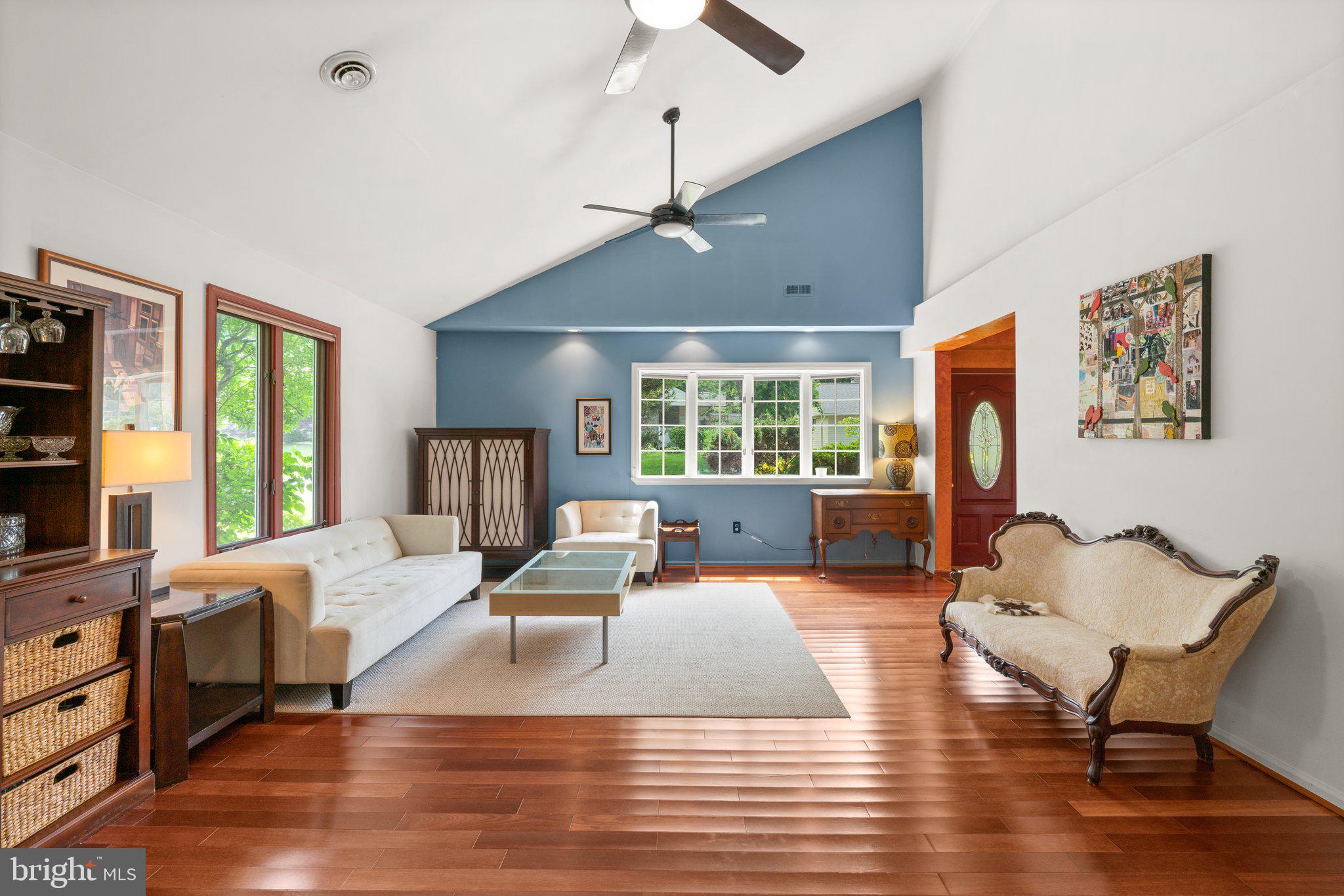 KNOLLWOOD - Residential