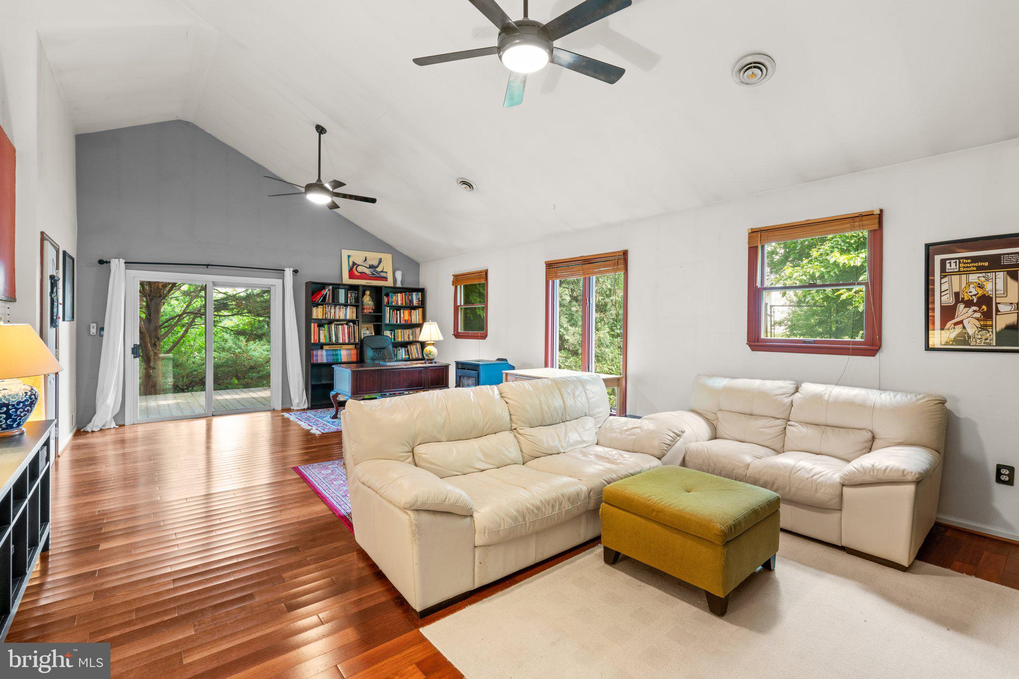 KNOLLWOOD - Residential