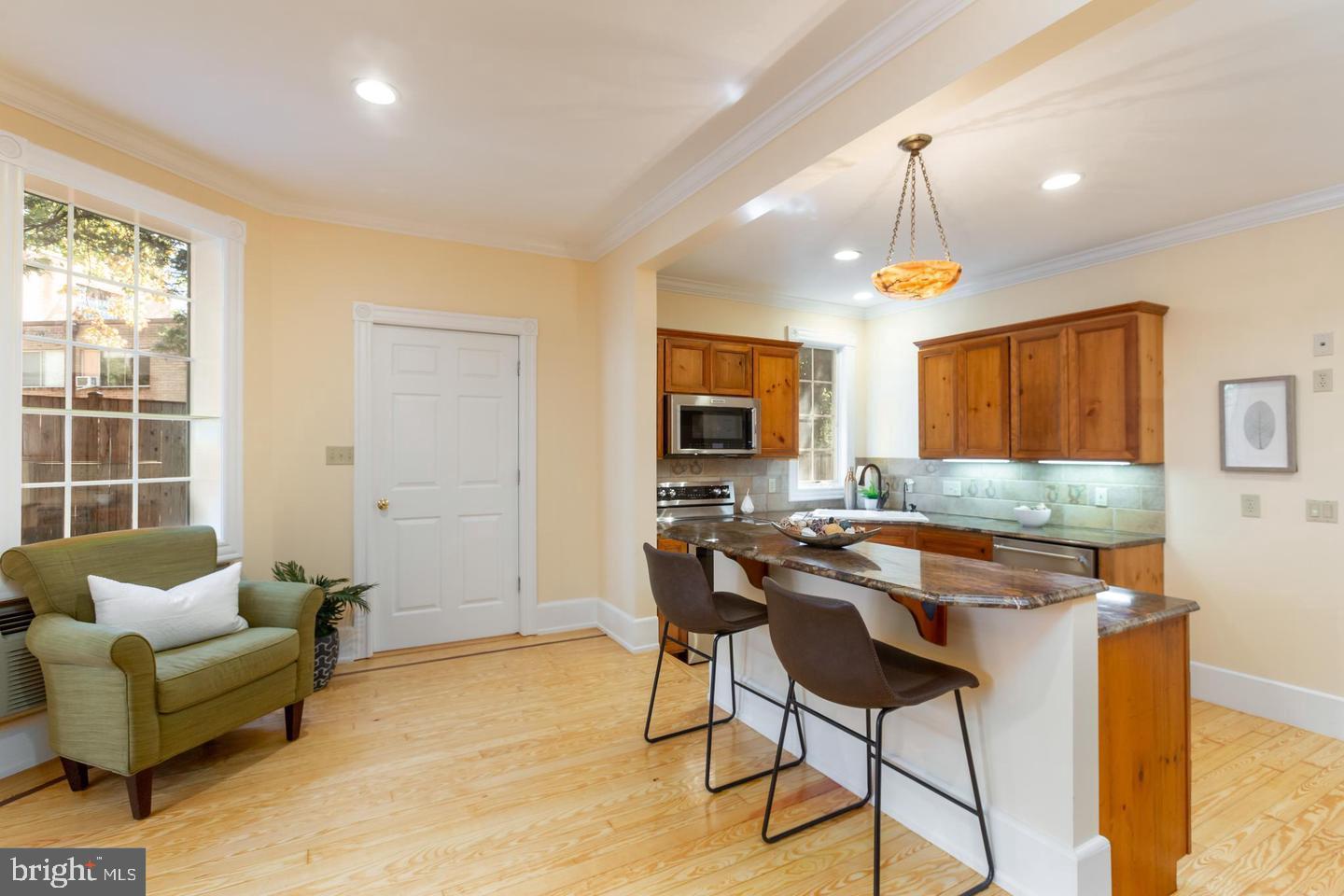 PALISADES - Residential Lease